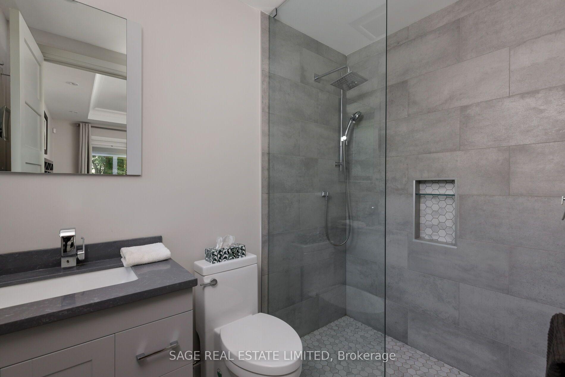 Photo 24 of 5 Blair Athol Crescent, Etobicoke, Princess-Rosethorn — HOMEH