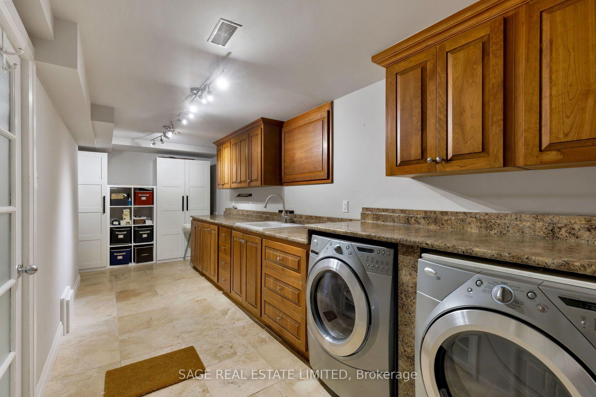 Photo 38 of 5 Blair Athol Crescent, Etobicoke, Princess-Rosethorn — HOMEH