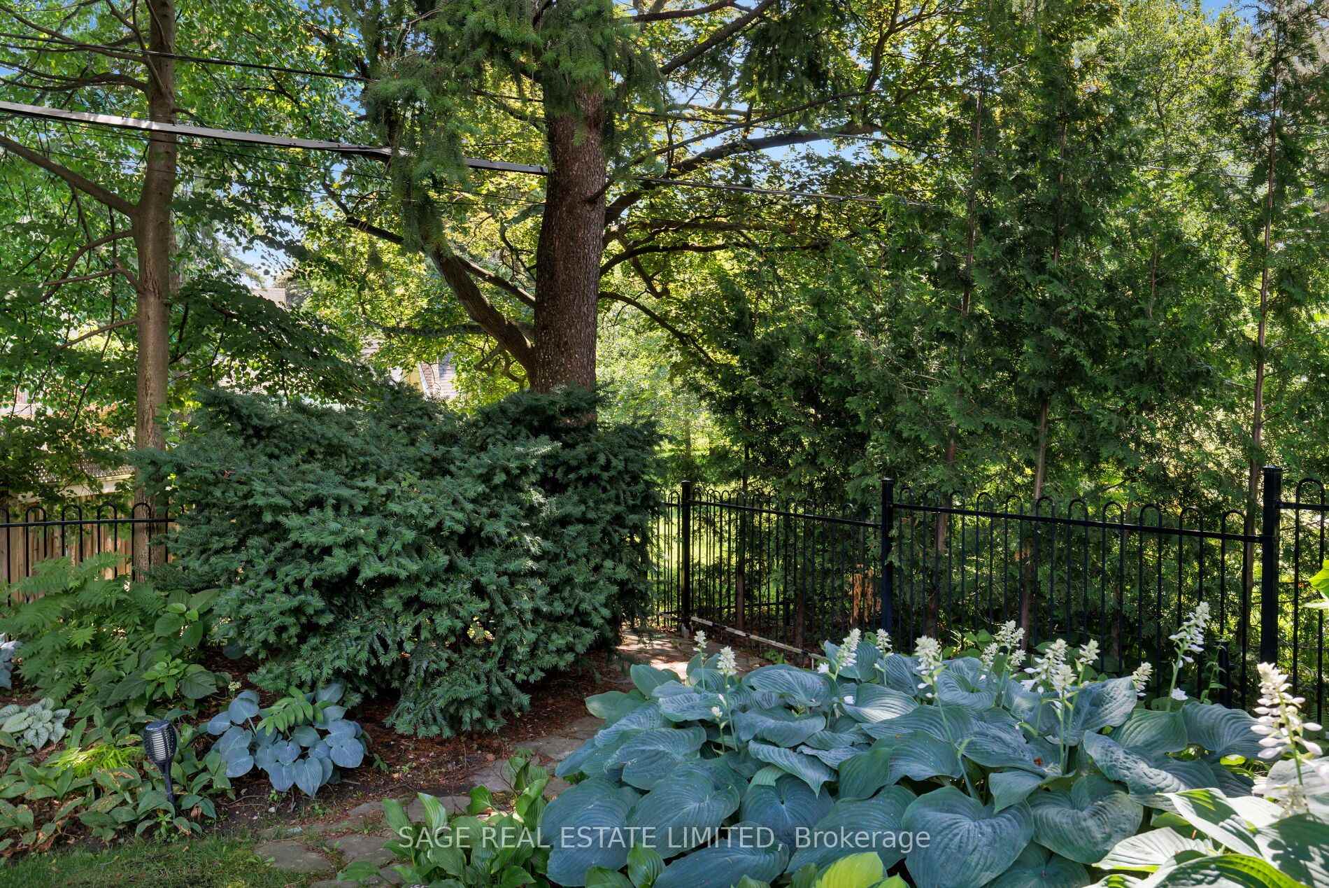 Photo 49 of 5 Blair Athol Crescent, Etobicoke, Princess-Rosethorn — HOMEH