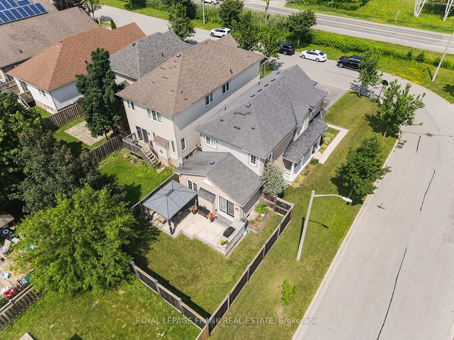 Photo 35 of 1340 Wadebridge Crescent, Oshawa, Eastdale — HOMEH