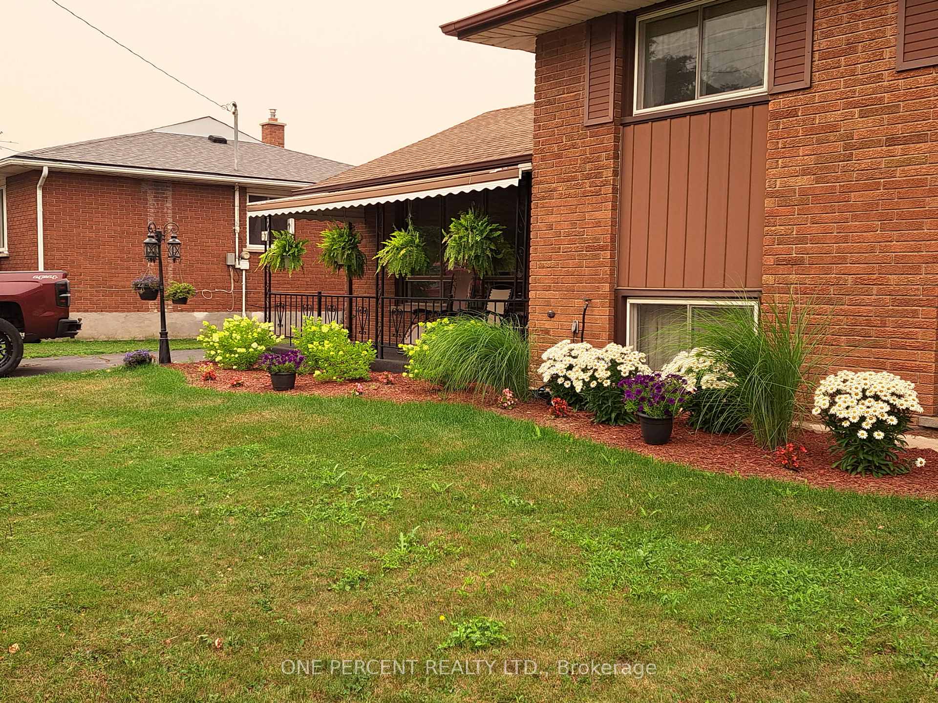 Photo 2 of 37 Empress Avenue, Welland, Lincoln/Crowland — HOMEH
