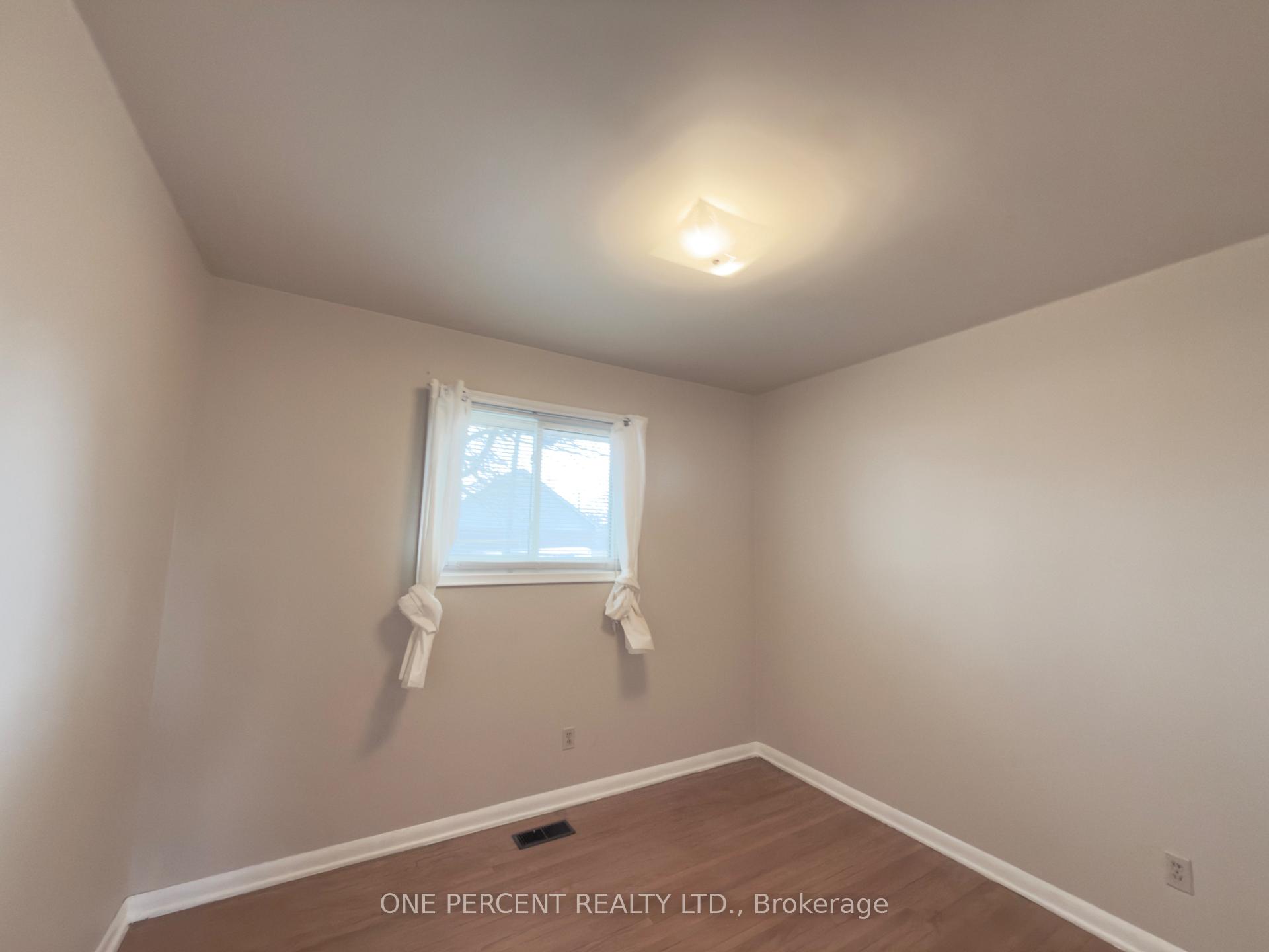 Photo 24 of 37 Empress Avenue, Welland, Lincoln/Crowland — HOMEH