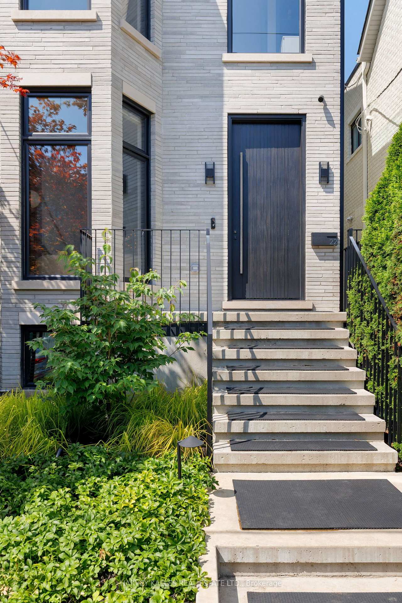 Photo 5 of 22 Foxley Street, Toronto, Trinity-Bellwoods — HOMEH