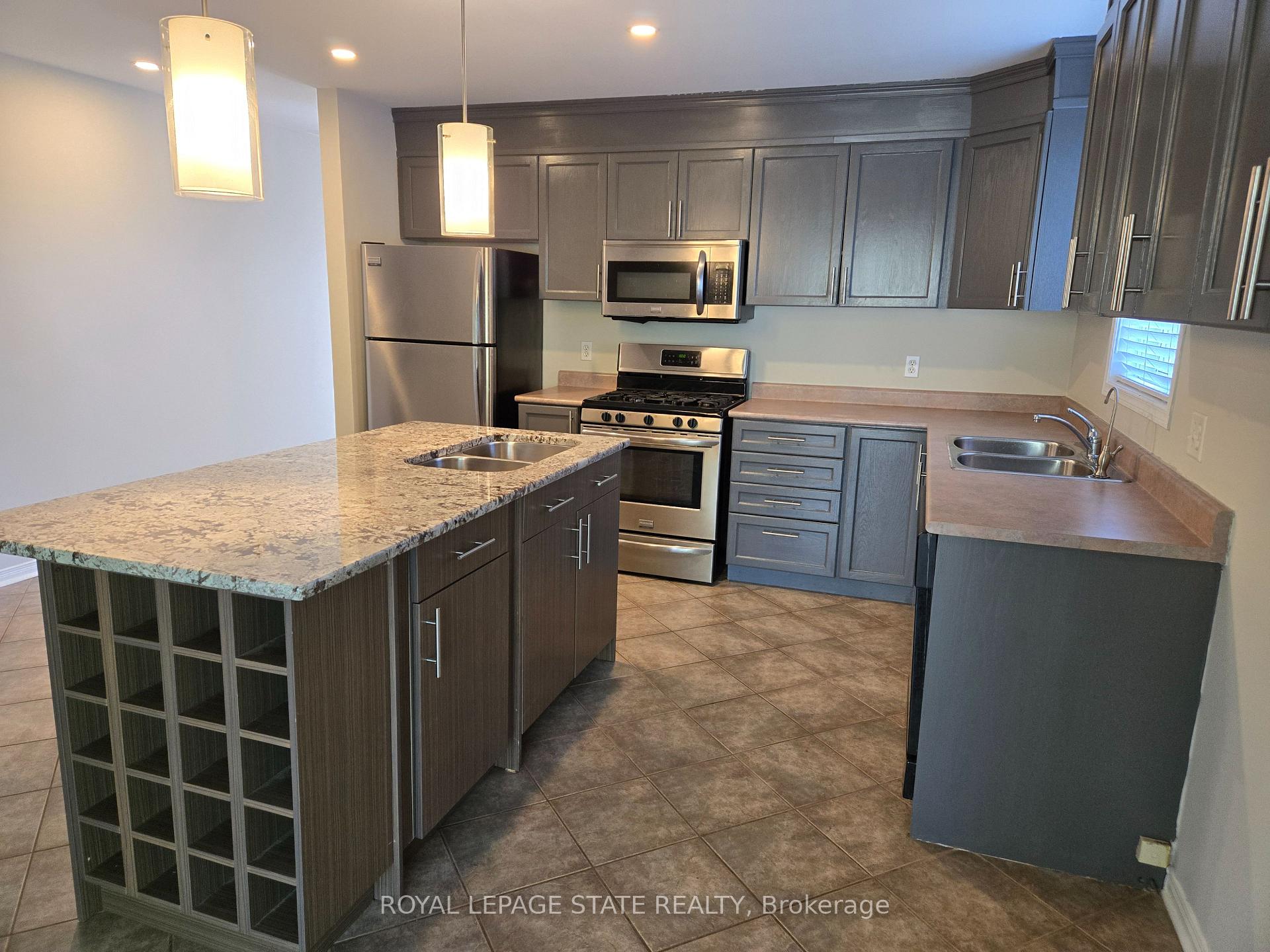 Photo 7 of 73 Foxtail Avenue, Welland, West Welland — HOMEH