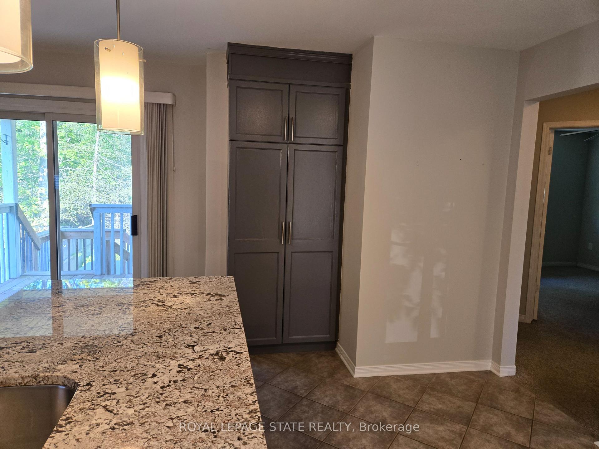 Photo 9 of 73 Foxtail Avenue, Welland, West Welland — HOMEH