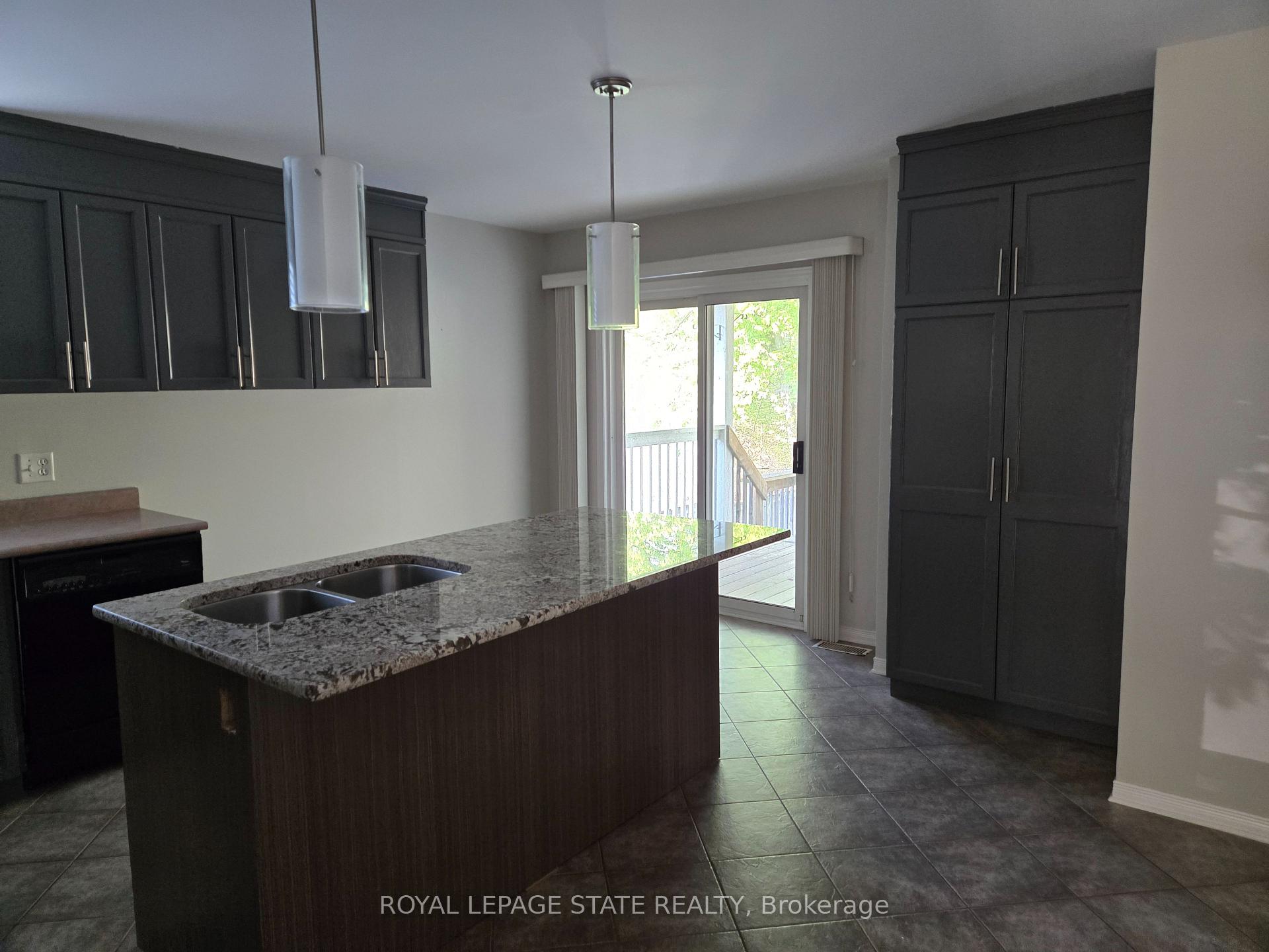 Photo 15 of 73 Foxtail Avenue, Welland, West Welland — HOMEH