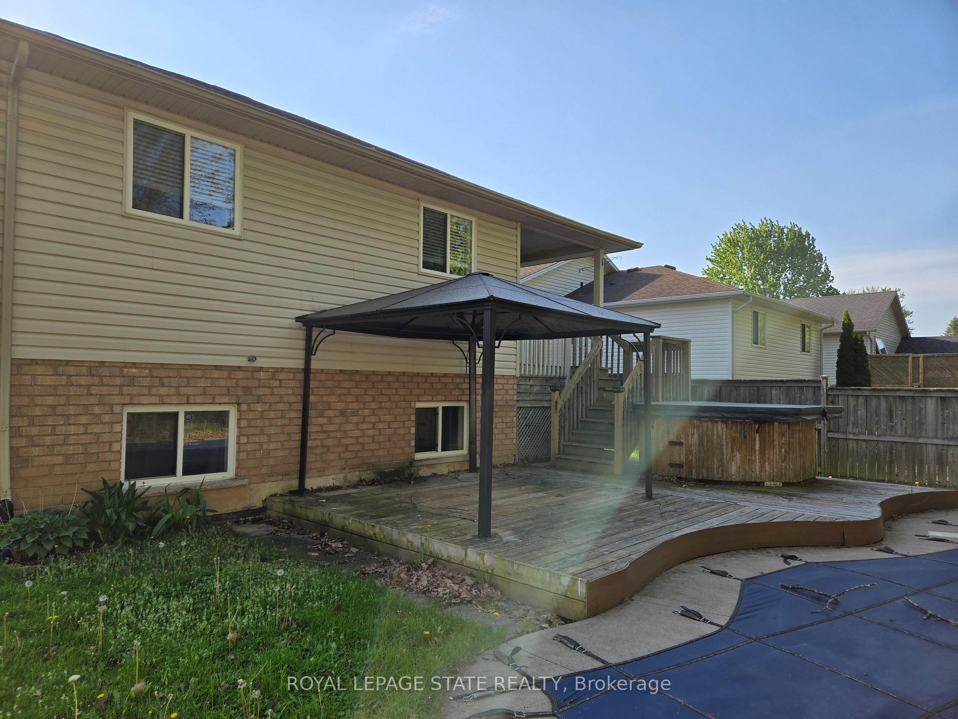 Photo 24 of 73 Foxtail Avenue, Welland, West Welland — HOMEH