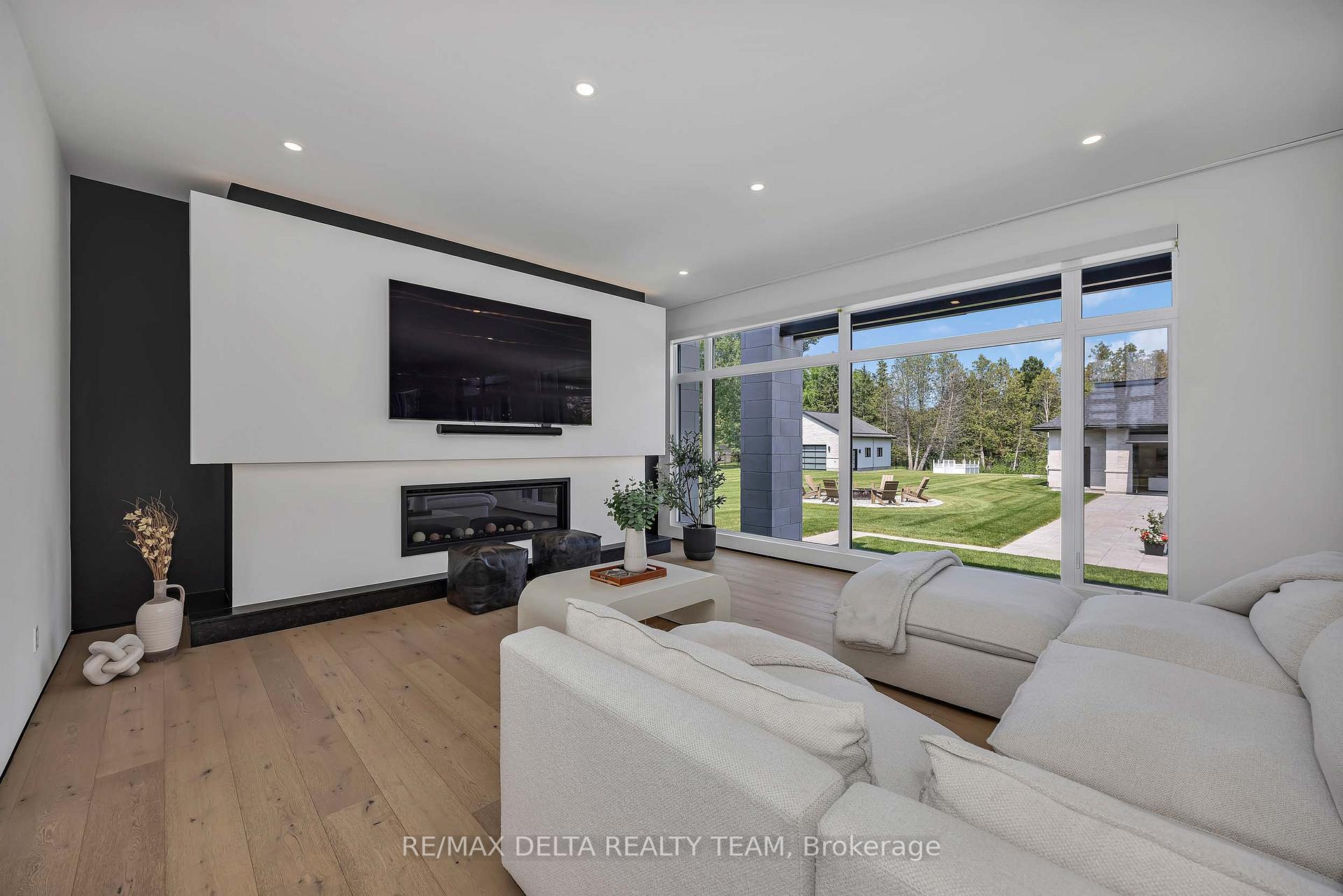 Photo 5 of 1255 Arbuste Avenue, Ottawa, Cumberland Ridge — HOMEH