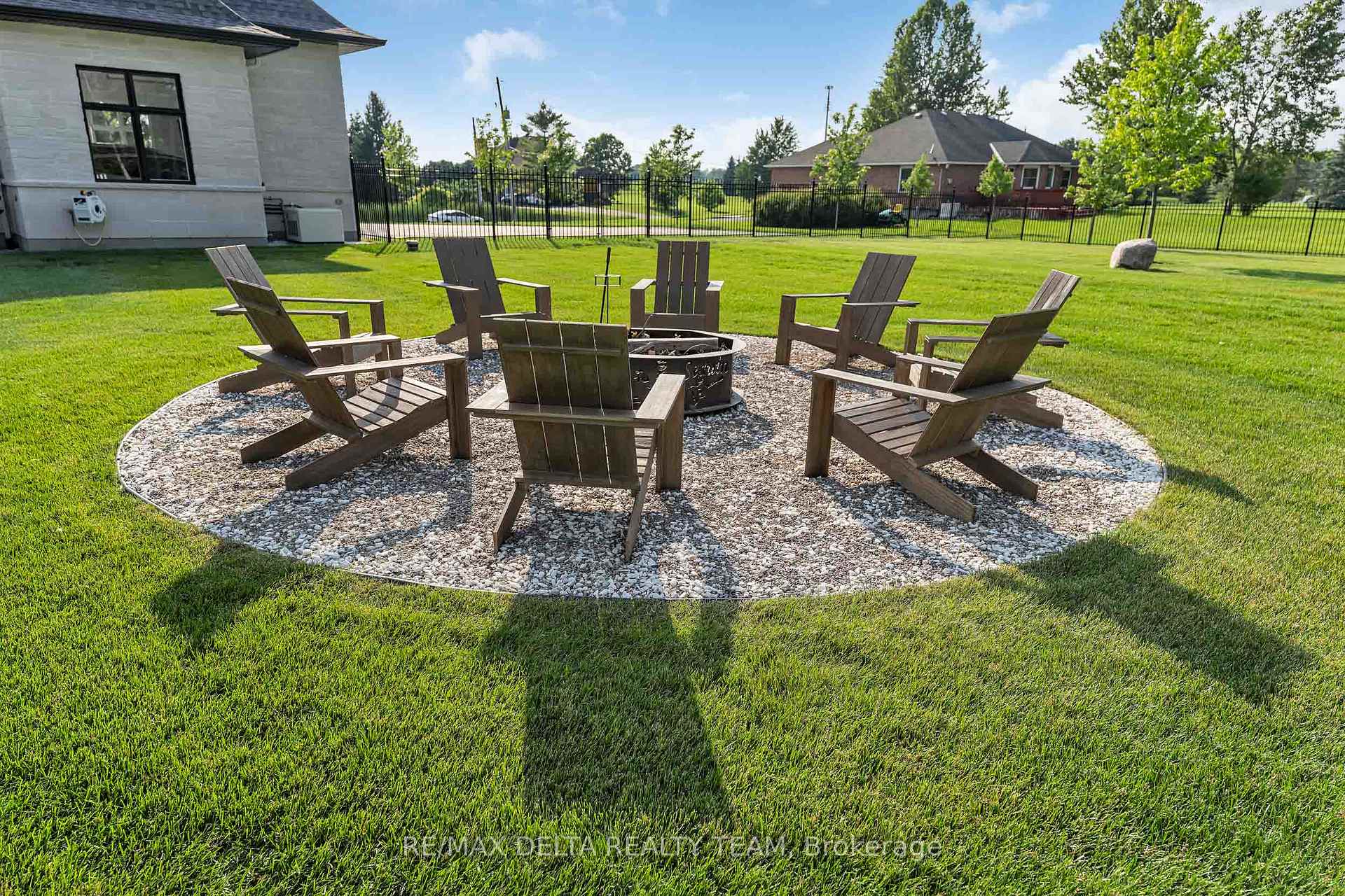 Photo 41 of 1255 Arbuste Avenue, Ottawa, Cumberland Ridge — HOMEH