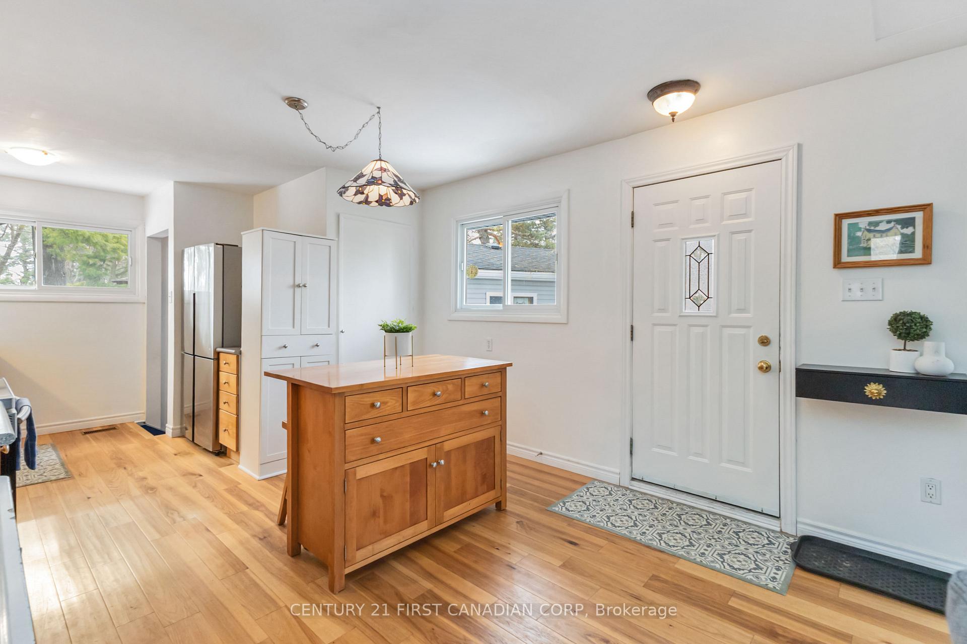 Photo 4 of 91 Biscay Road, London, North P — HOMEH