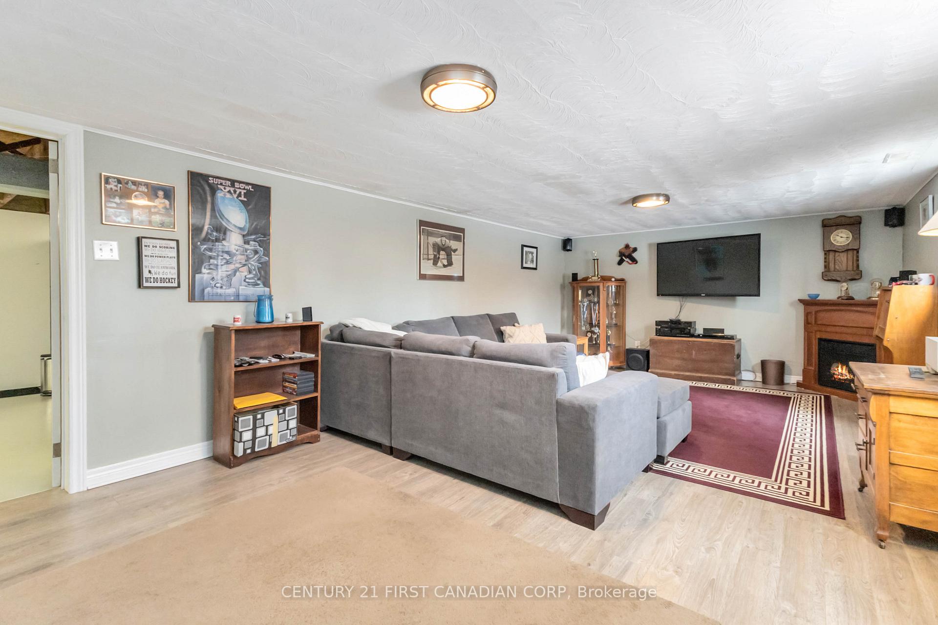 Photo 29 of 91 Biscay Road, London, North P — HOMEH