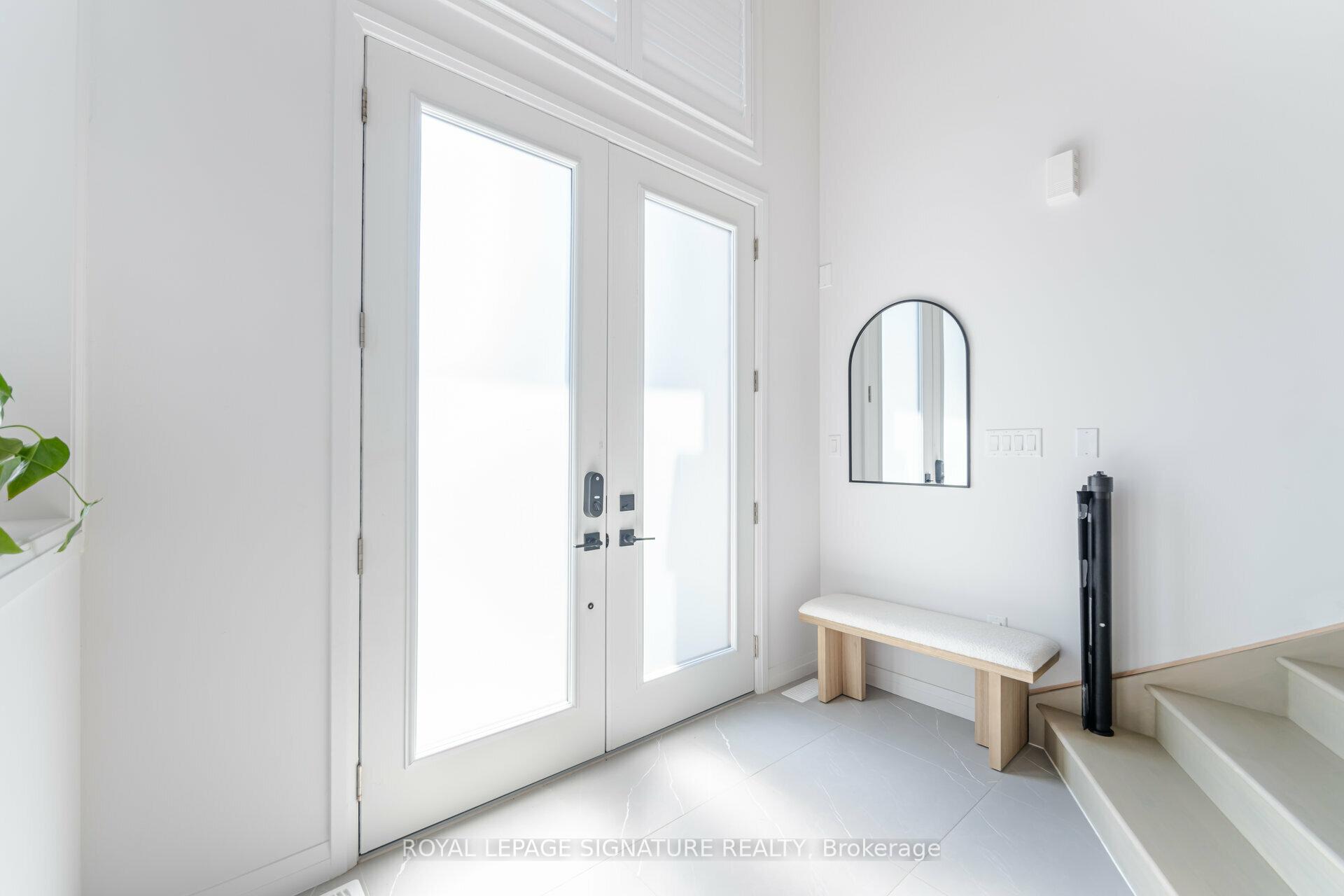 Photo 8 of 127 Court Drive, Brant, Paris — HOMEH