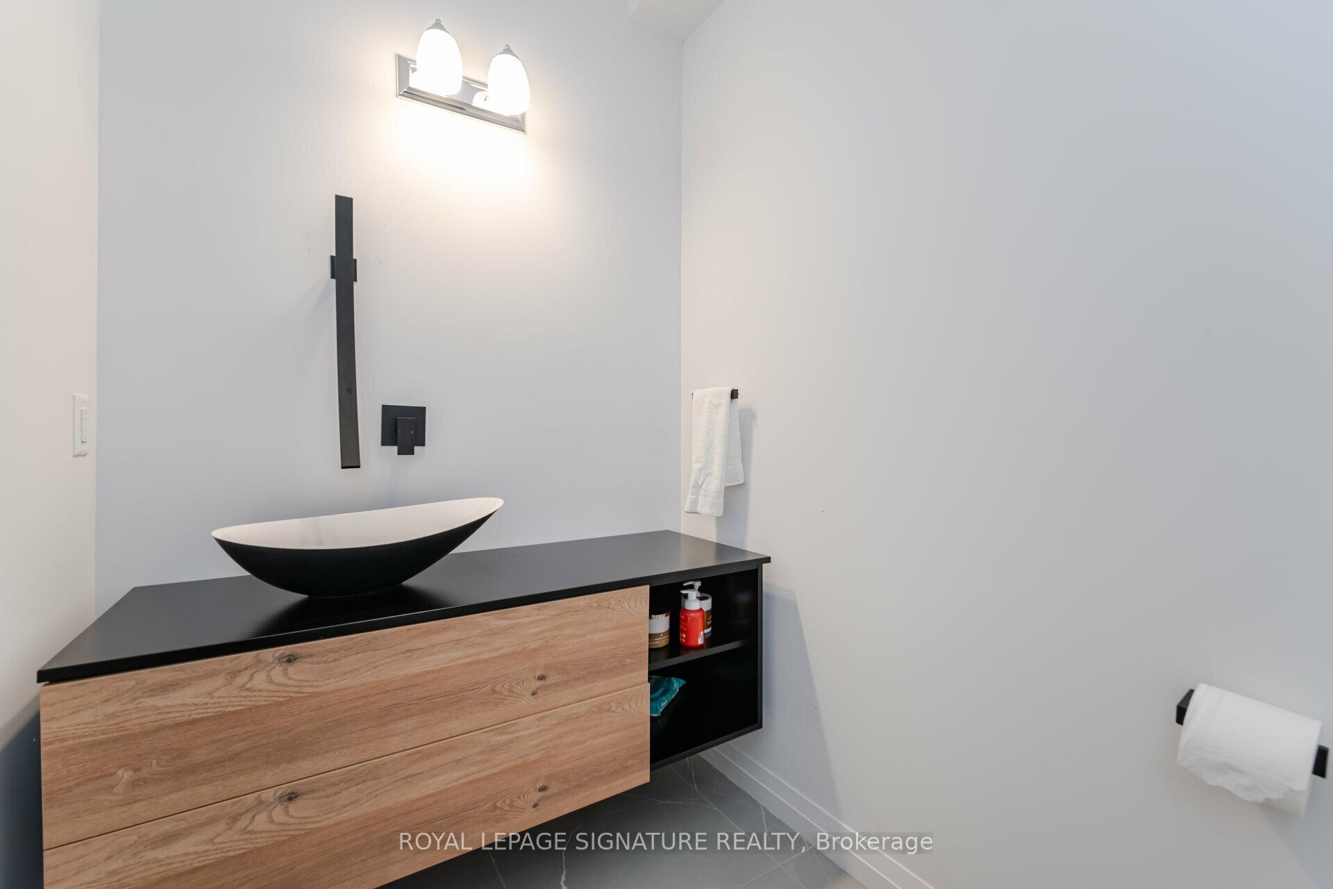 Photo 25 of 127 Court Drive, Brant, Paris — HOMEH