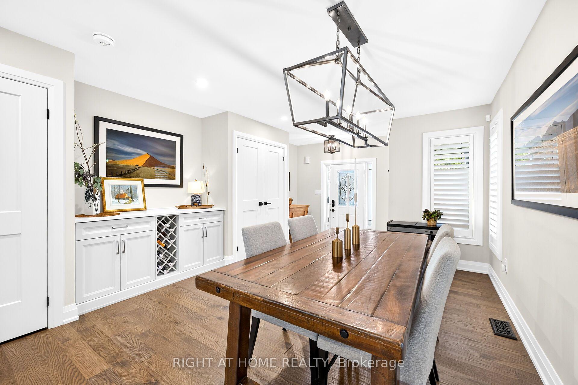 Photo 3 of 12 Fiddlehead Crescent, Hamilton, Waterdown — HOMEH