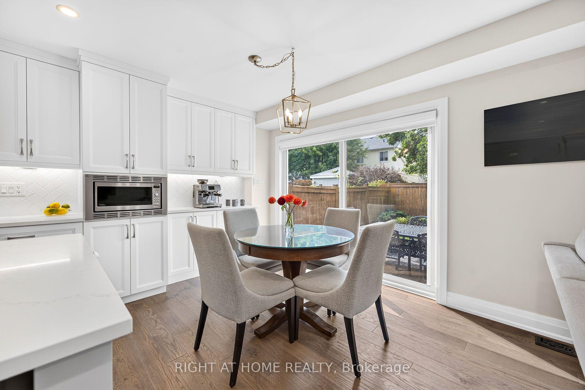 Photo 12 of 12 Fiddlehead Crescent, Hamilton, Waterdown — HOMEH