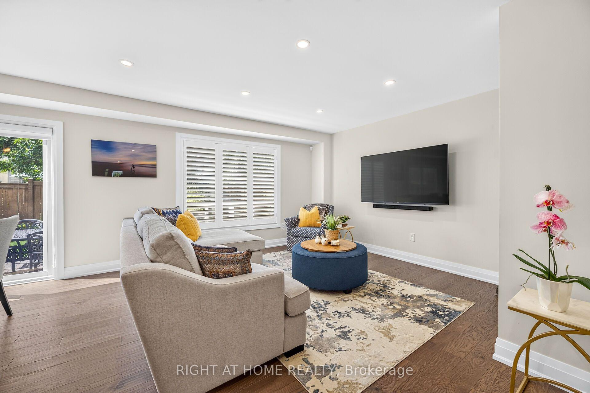 Photo 13 of 12 Fiddlehead Crescent, Hamilton, Waterdown — HOMEH