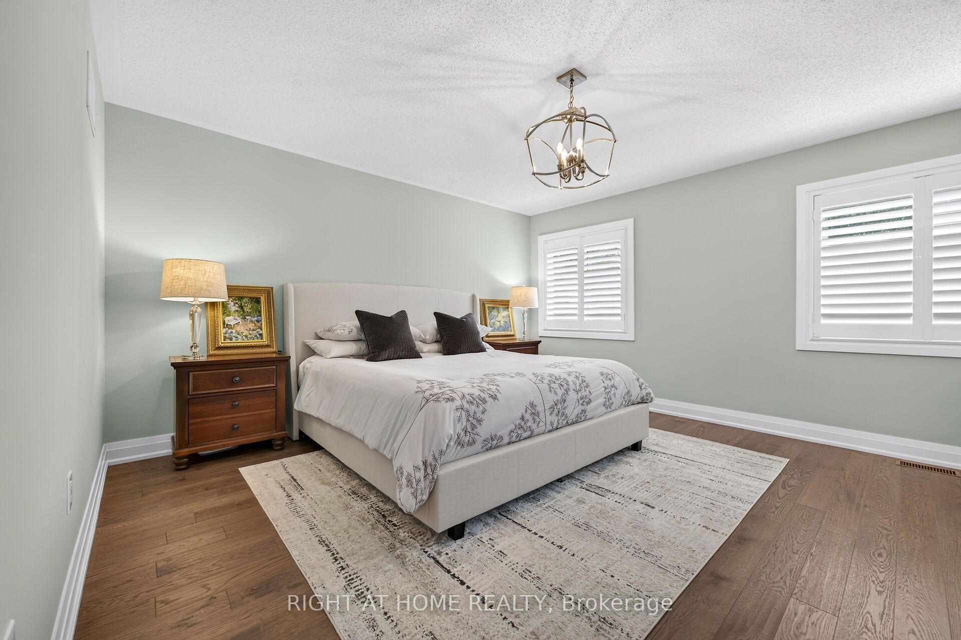Photo 18 of 12 Fiddlehead Crescent, Hamilton, Waterdown — HOMEH