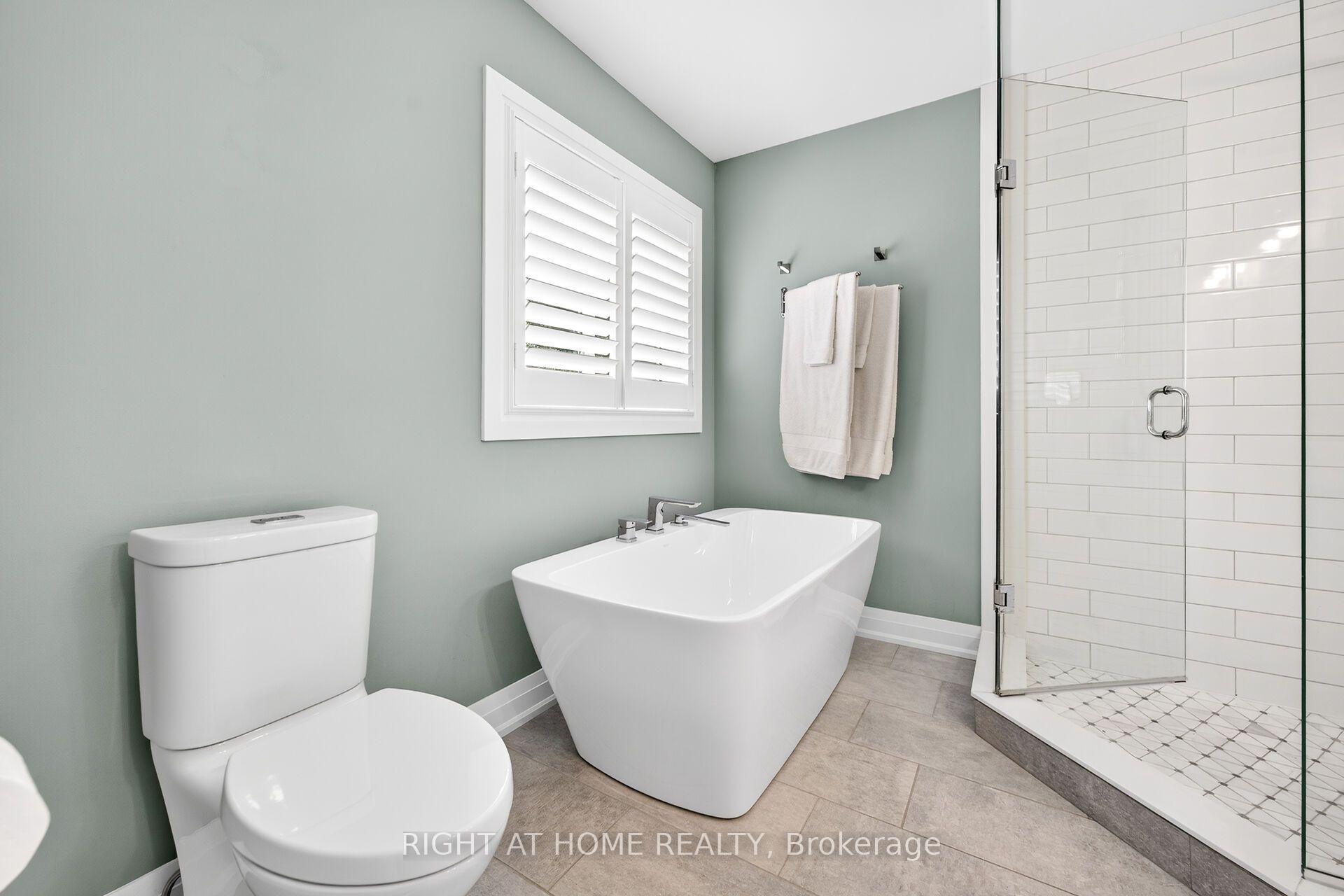 Photo 23 of 12 Fiddlehead Crescent, Hamilton, Waterdown — HOMEH