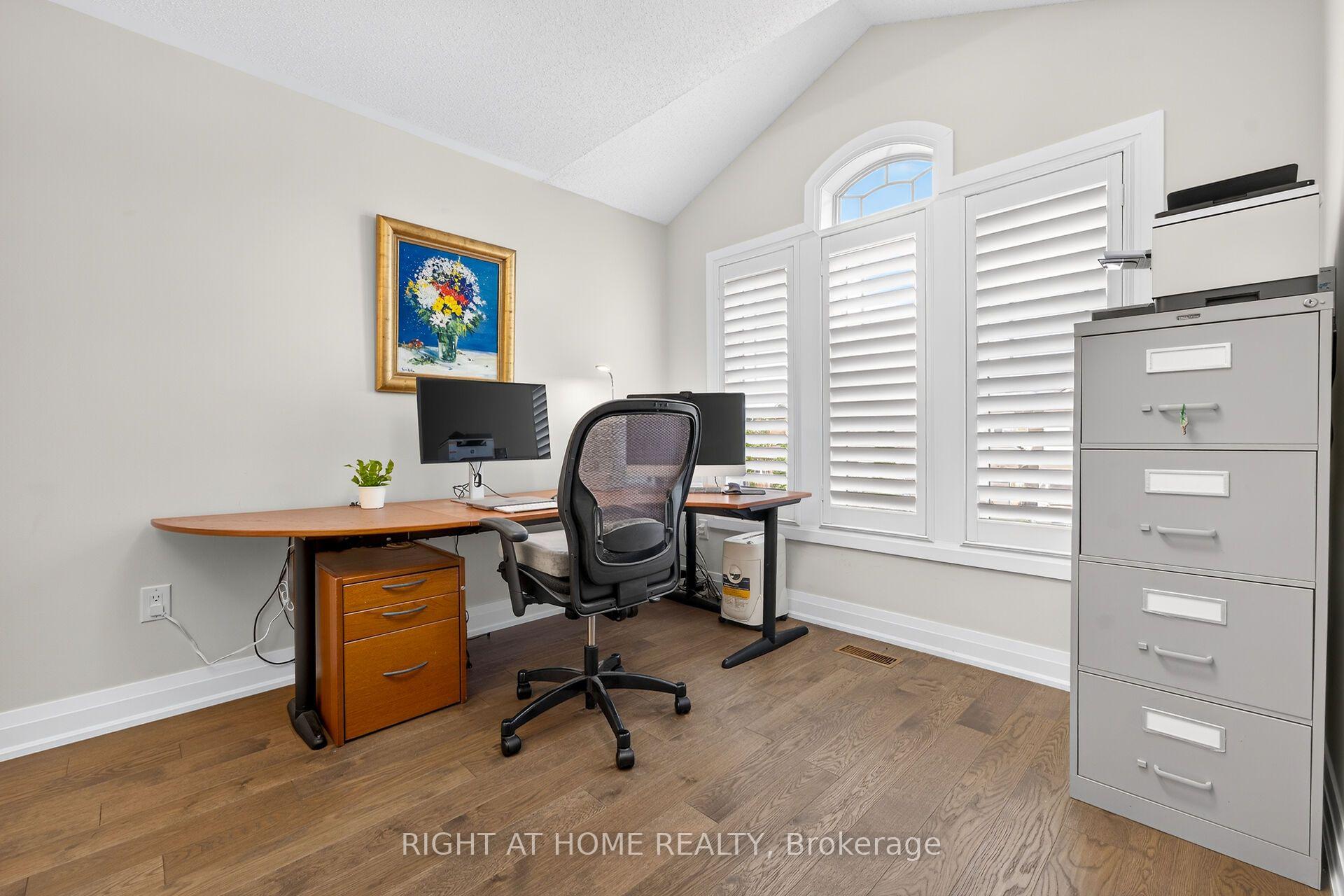 Photo 27 of 12 Fiddlehead Crescent, Hamilton, Waterdown — HOMEH