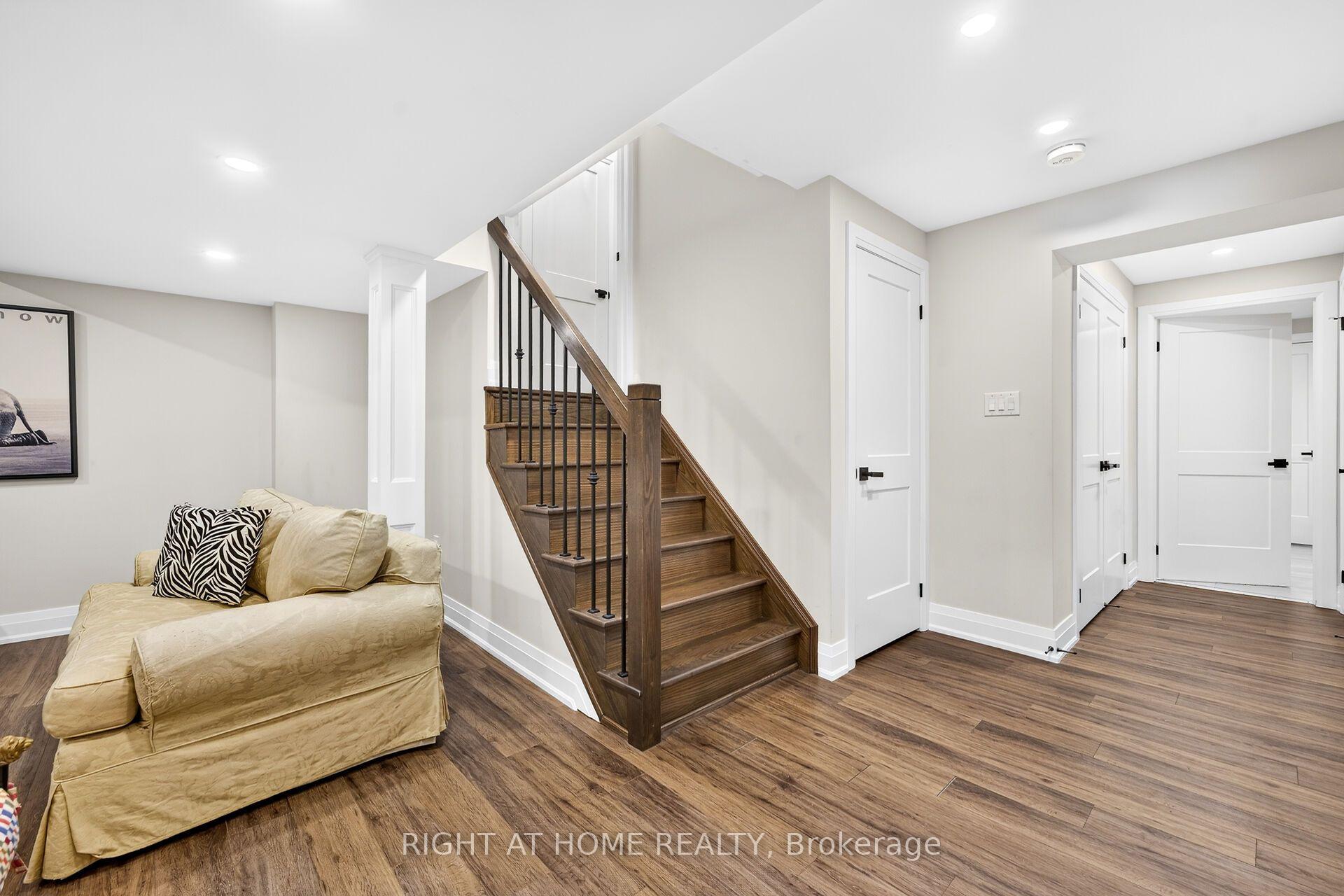 Photo 33 of 12 Fiddlehead Crescent, Hamilton, Waterdown — HOMEH