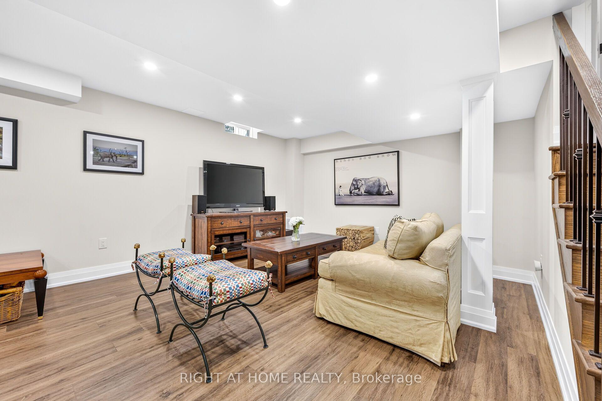 Photo 34 of 12 Fiddlehead Crescent, Hamilton, Waterdown — HOMEH