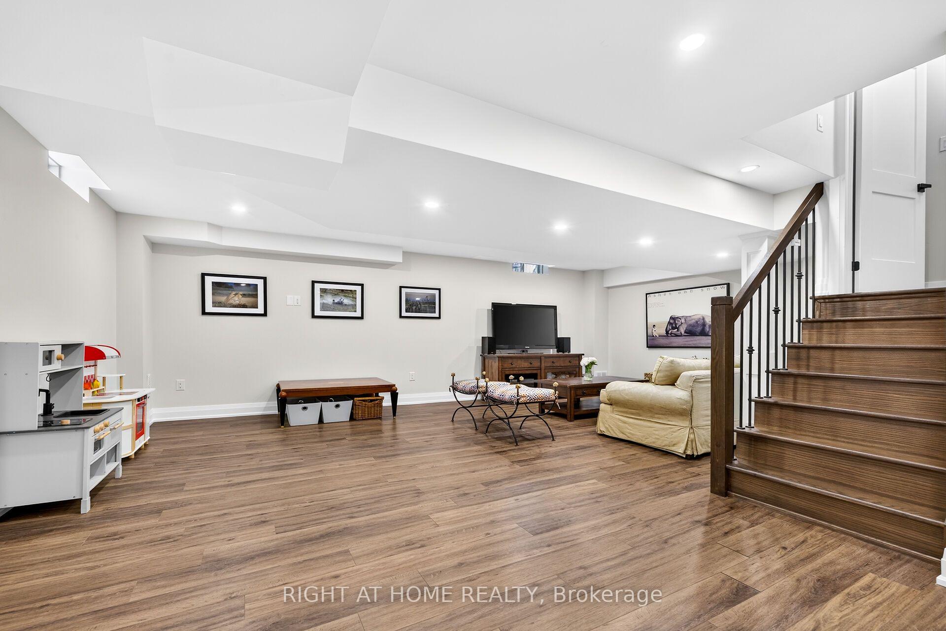 Photo 41 of 12 Fiddlehead Crescent, Hamilton, Waterdown — HOMEH