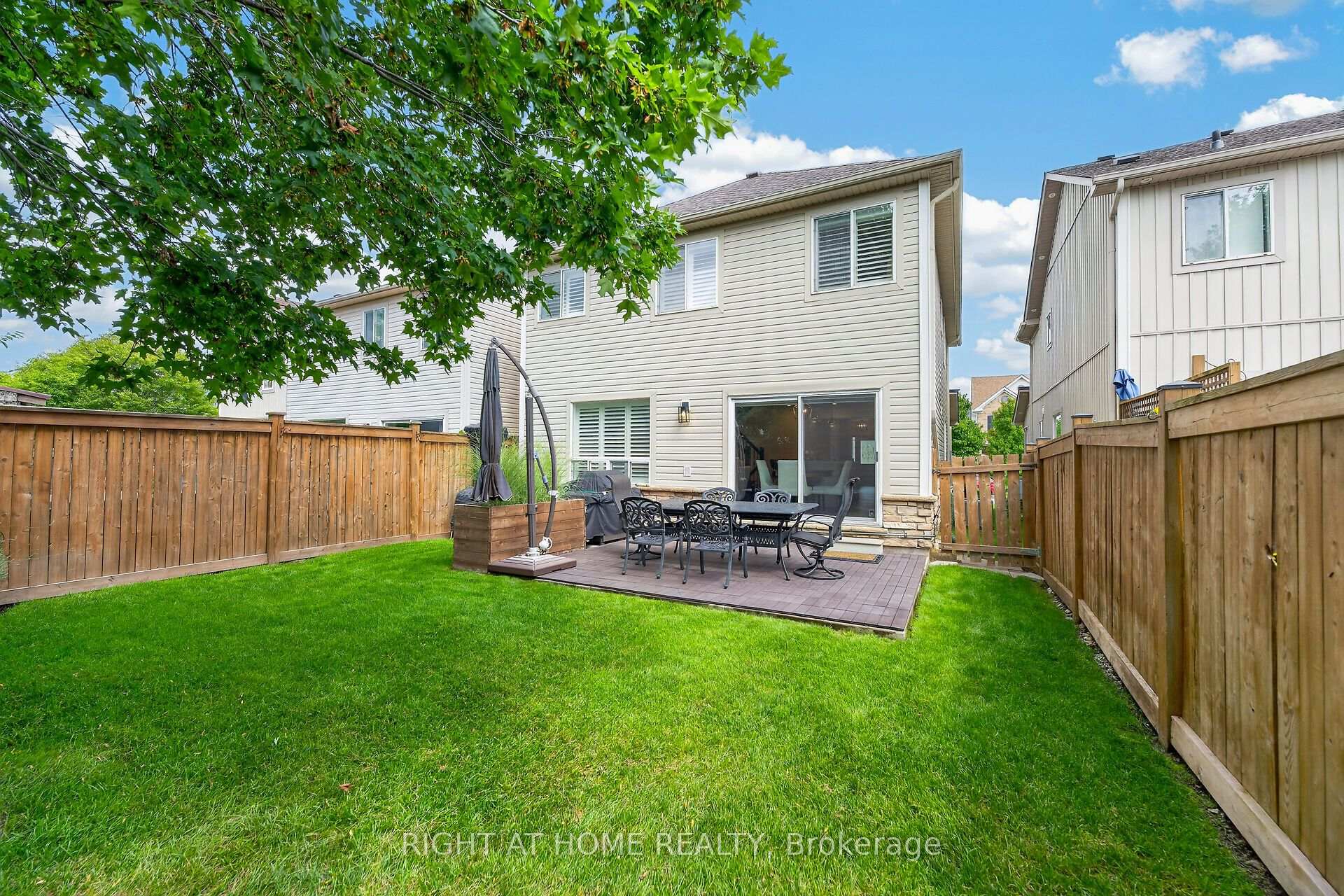 Photo 43 of 12 Fiddlehead Crescent, Hamilton, Waterdown — HOMEH