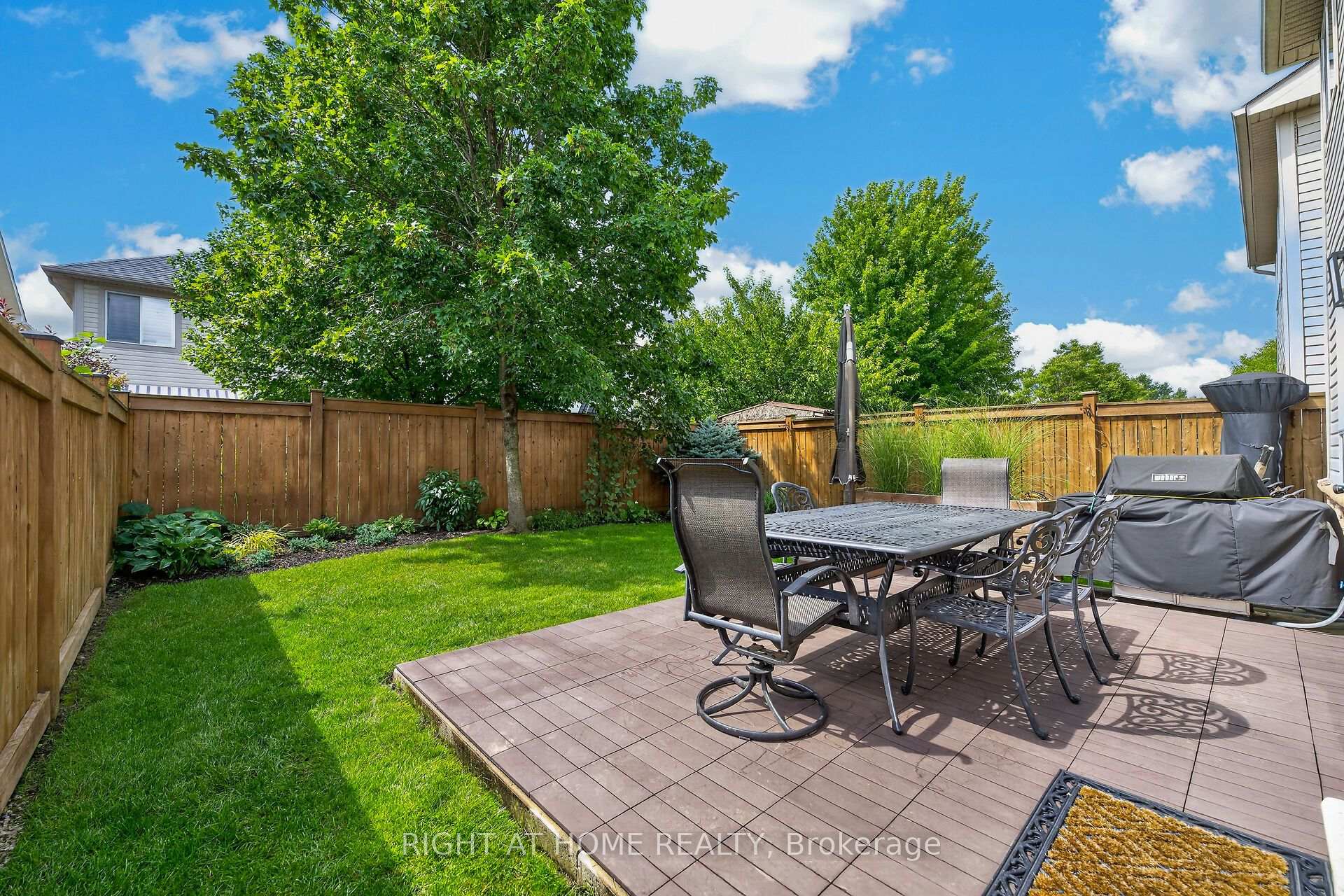 Photo 44 of 12 Fiddlehead Crescent, Hamilton, Waterdown — HOMEH