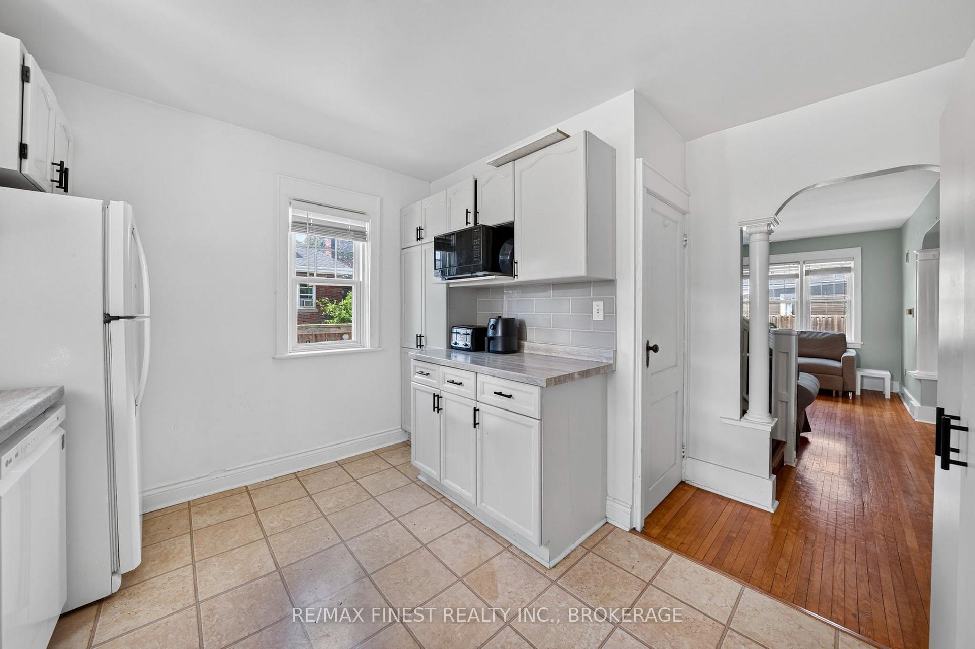 Photo 9 of 258 Raglan Road, Kingston, East of Sir John A. Blvd — HOMEH