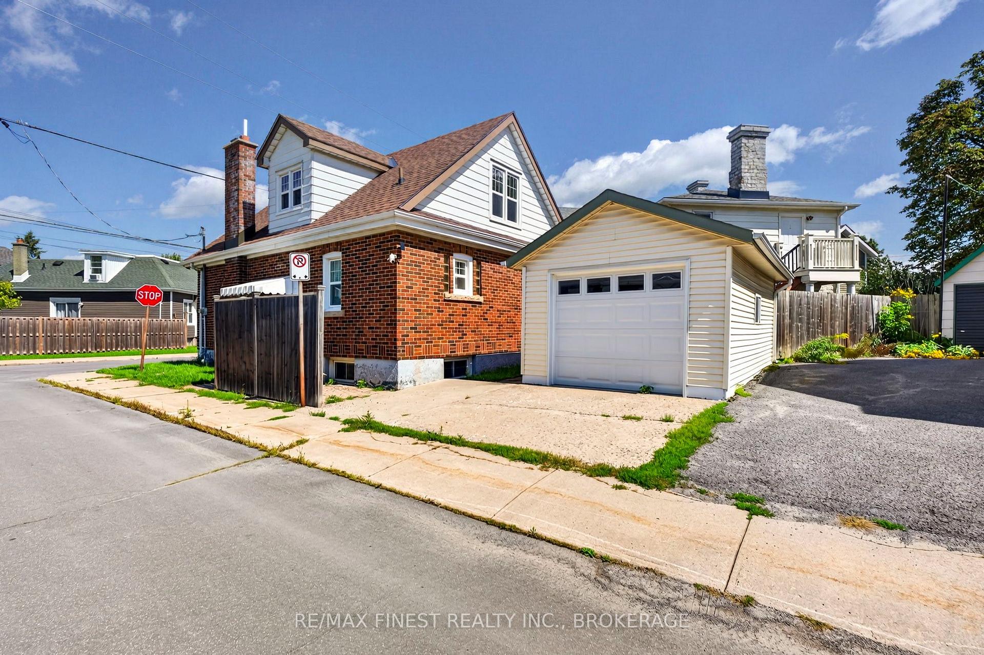 Photo 25 of 258 Raglan Road, Kingston, East of Sir John A. Blvd — HOMEH