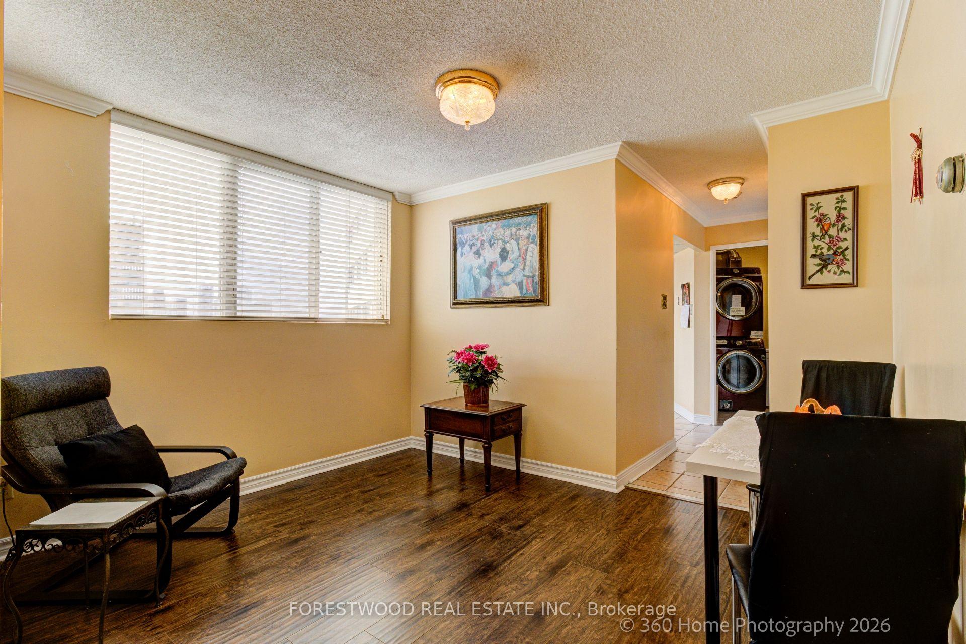 Photo 7 of Unit 2202, 3700 Kaneff Crescent, Mississauga, Mississauga Valleys — HOMEH