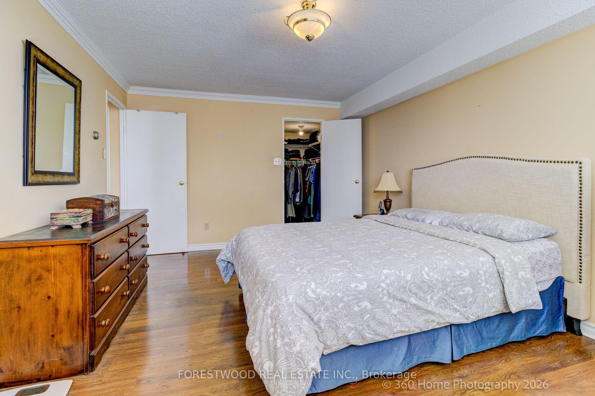 Photo 13 of Unit 2202, 3700 Kaneff Crescent, Mississauga, Mississauga Valleys — HOMEH
