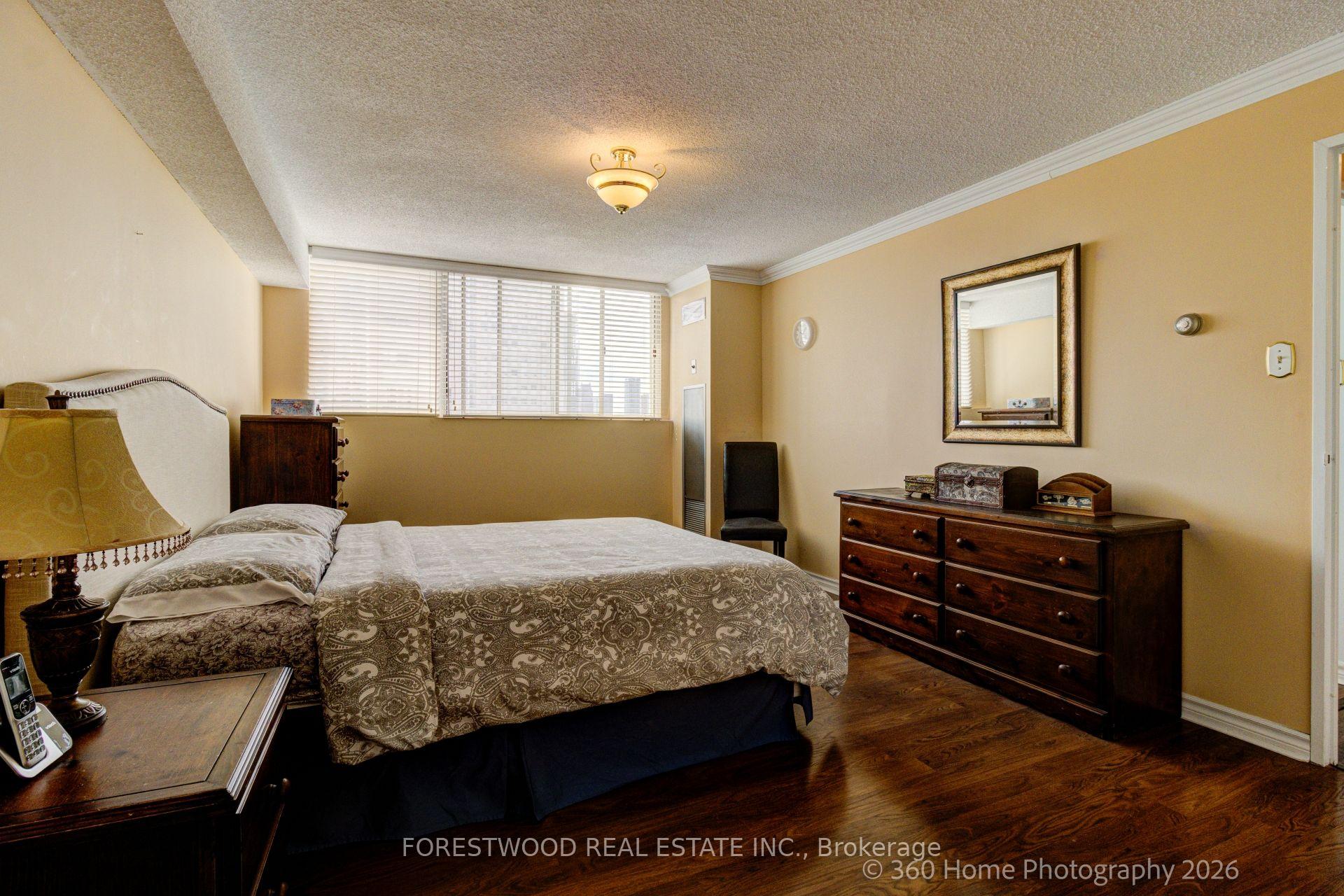 Photo 15 of Unit 2202, 3700 Kaneff Crescent, Mississauga, Mississauga Valleys — HOMEH