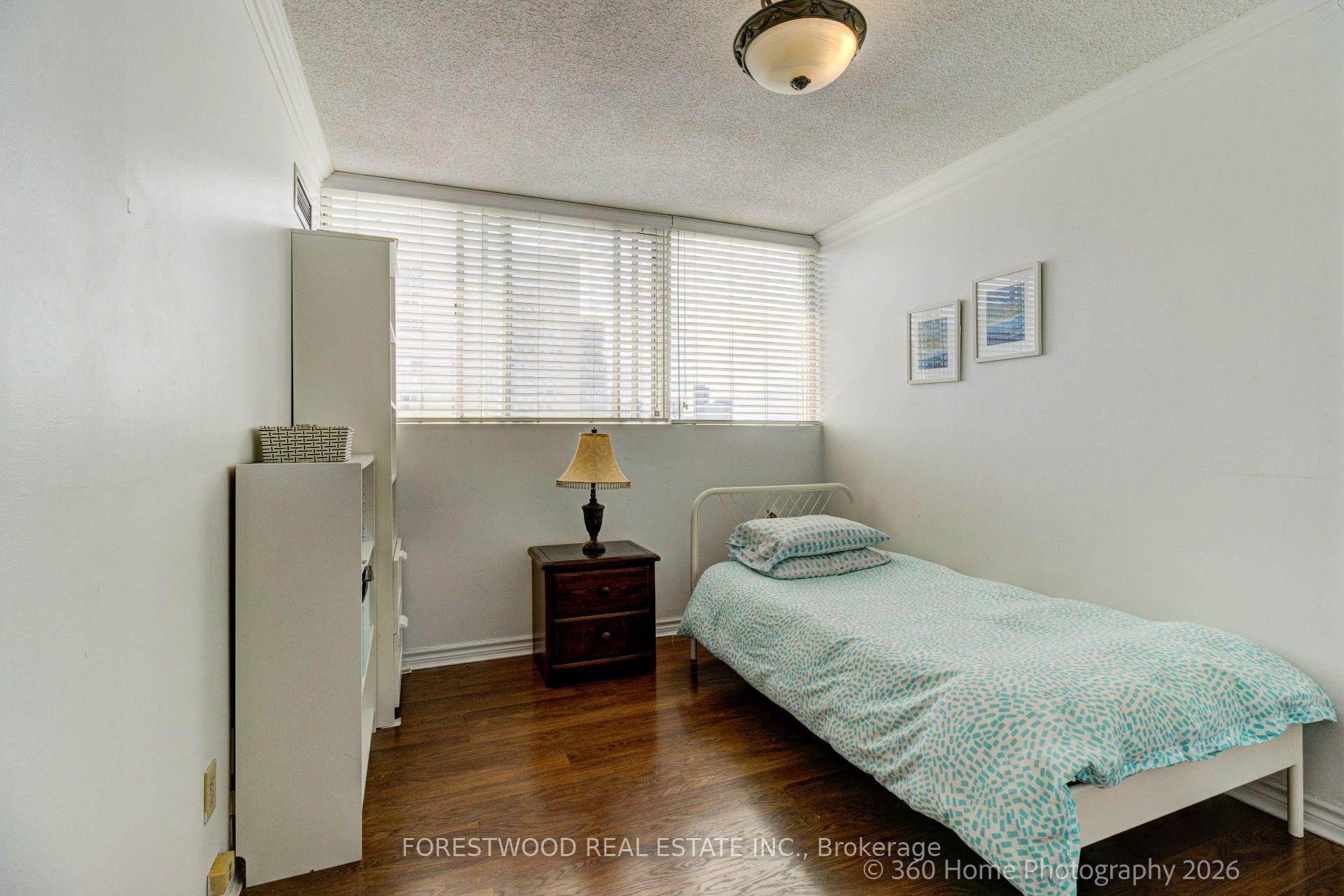 Photo 16 of Unit 2202, 3700 Kaneff Crescent, Mississauga, Mississauga Valleys — HOMEH