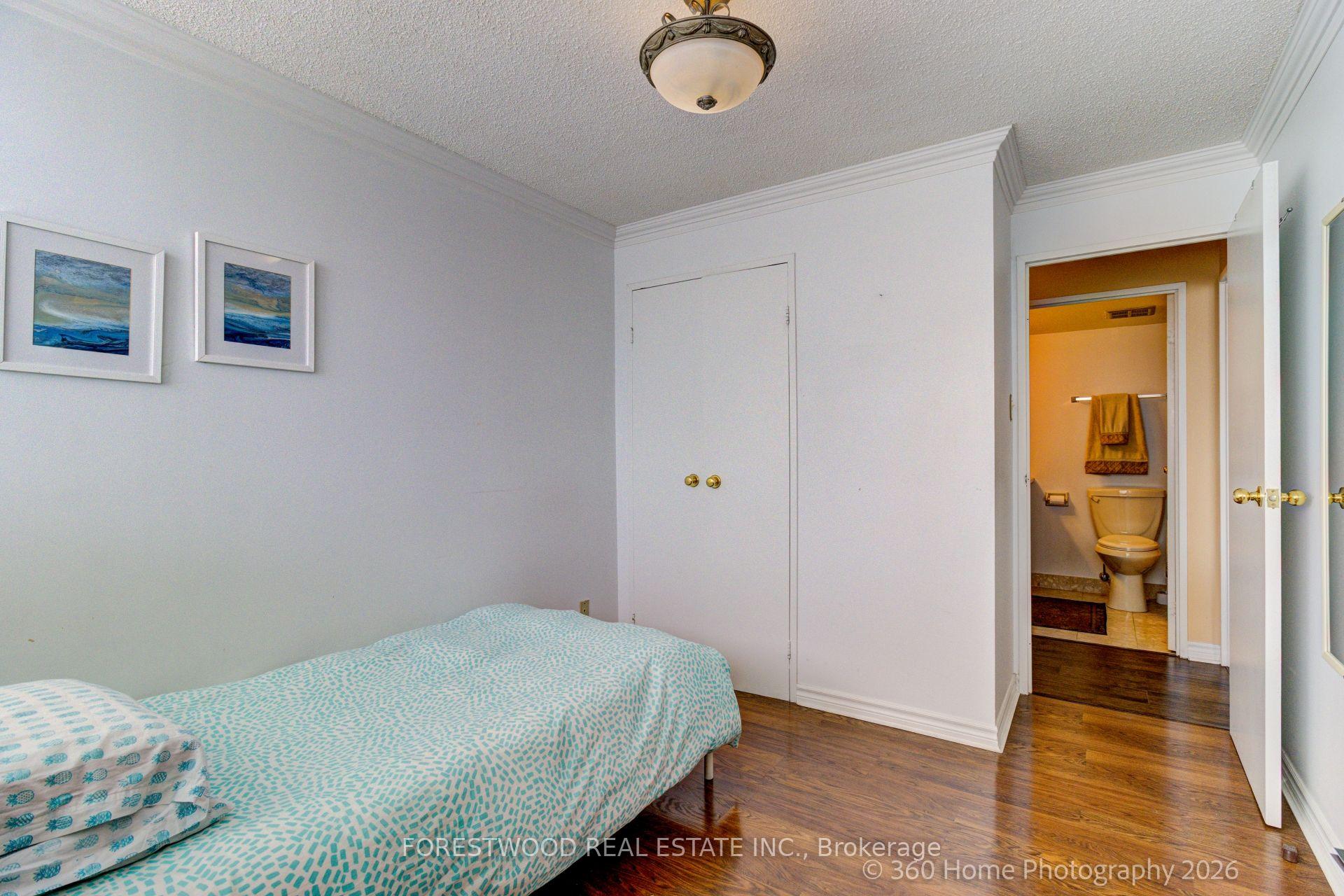 Photo 17 of Unit 2202, 3700 Kaneff Crescent, Mississauga, Mississauga Valleys — HOMEH