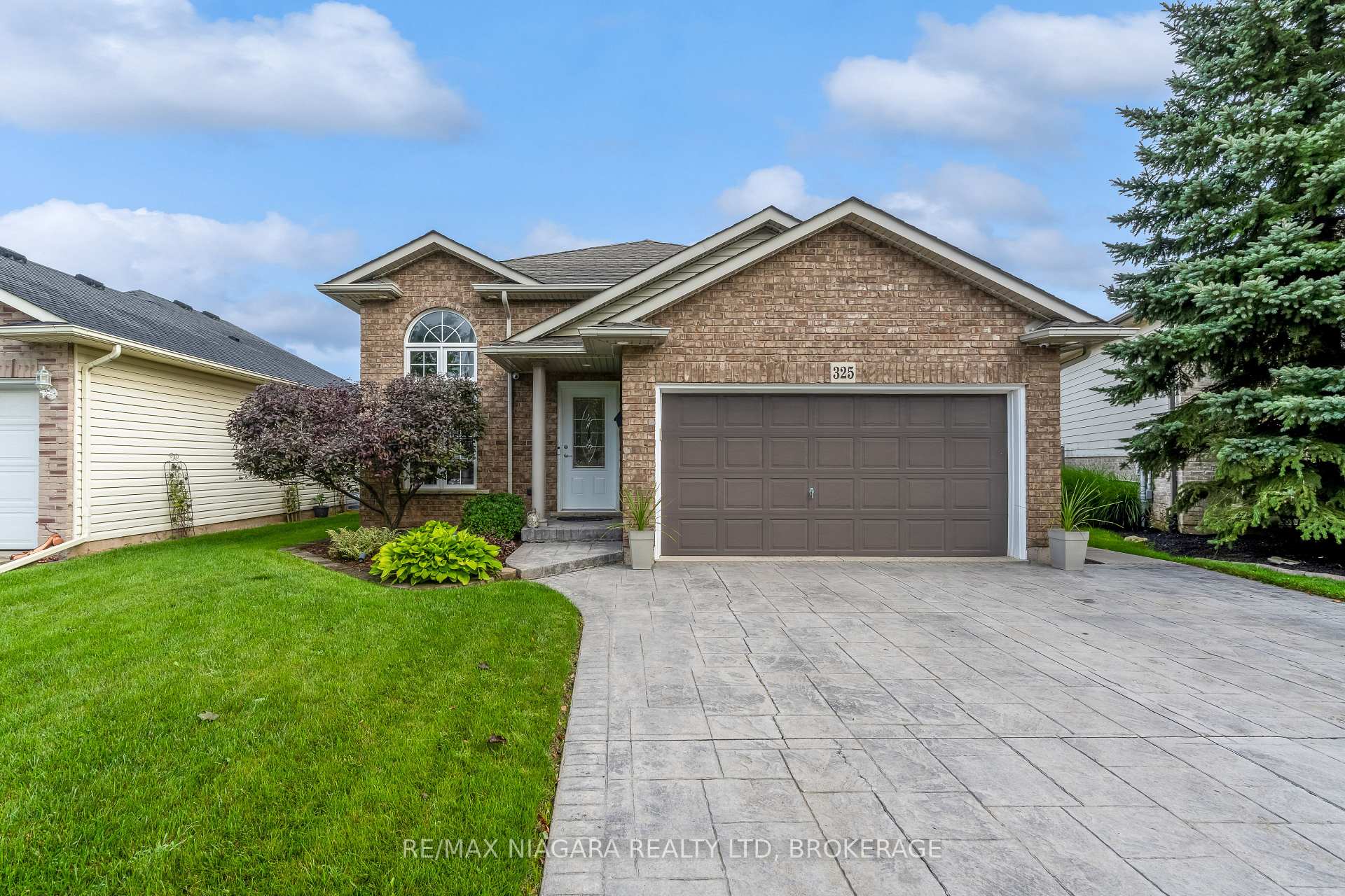Photo 2 of 325 Lea Crescent, Welland, West Welland — HOMEH