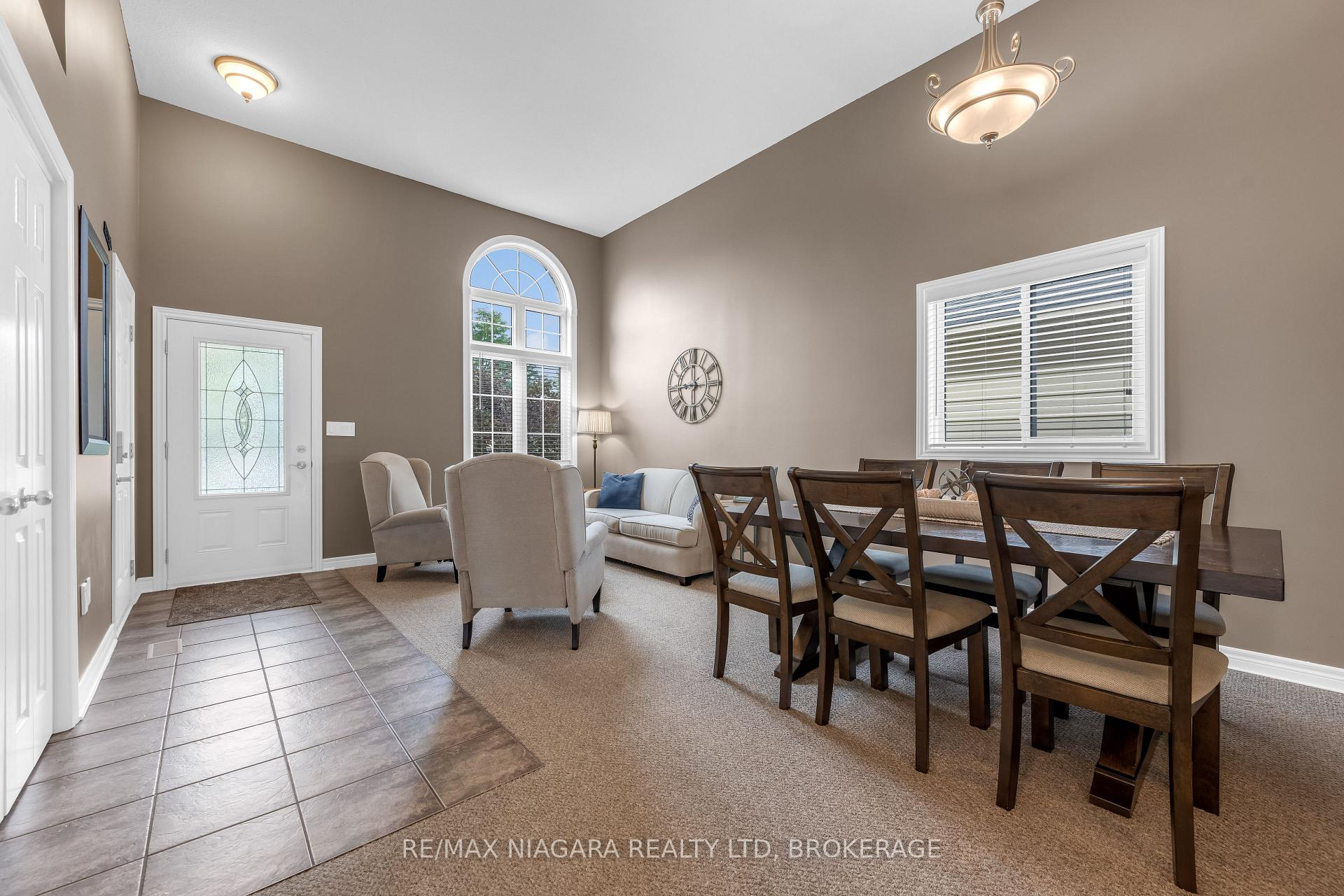 Photo 5 of 325 Lea Crescent, Welland, West Welland — HOMEH