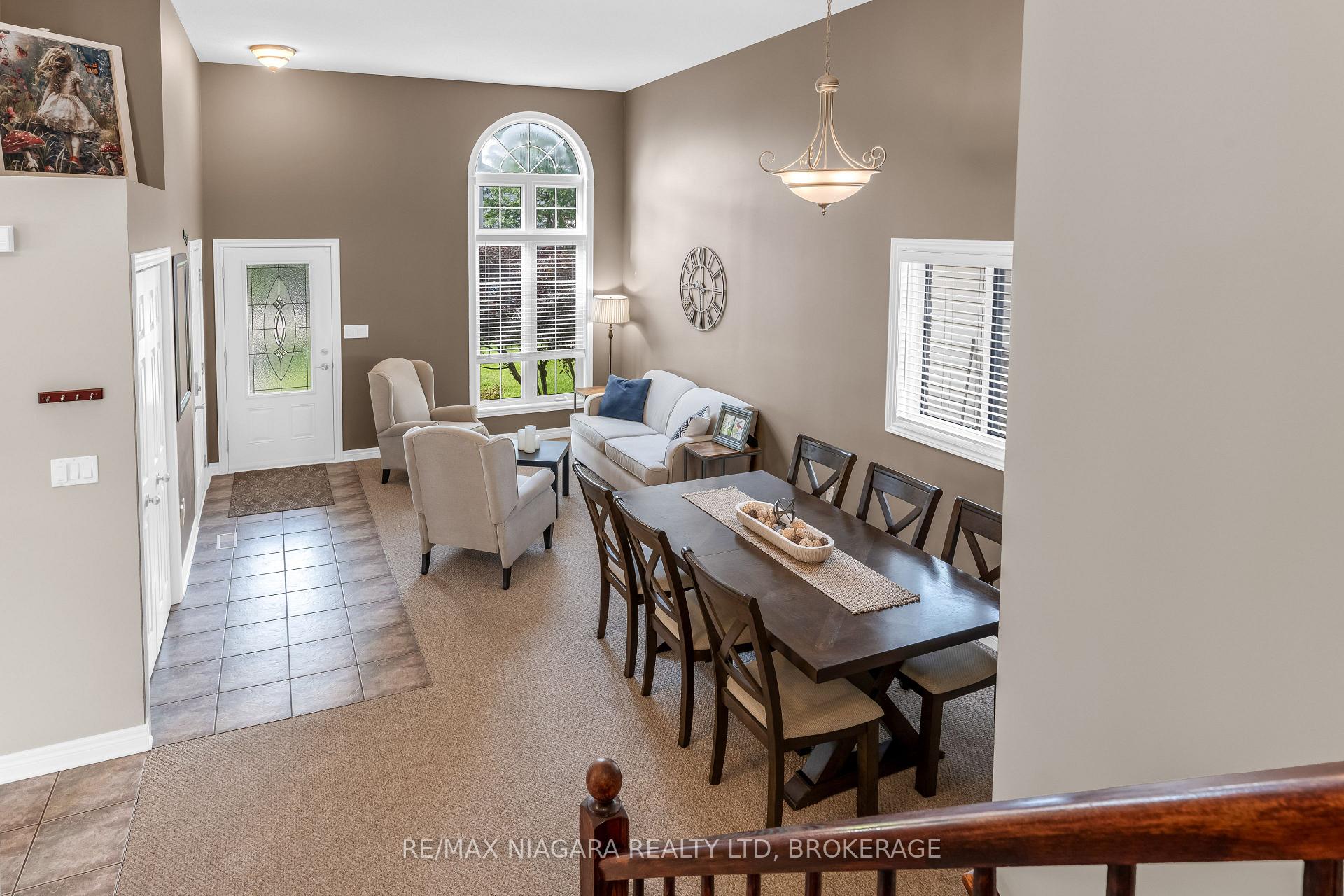 Photo 8 of 325 Lea Crescent, Welland, West Welland — HOMEH