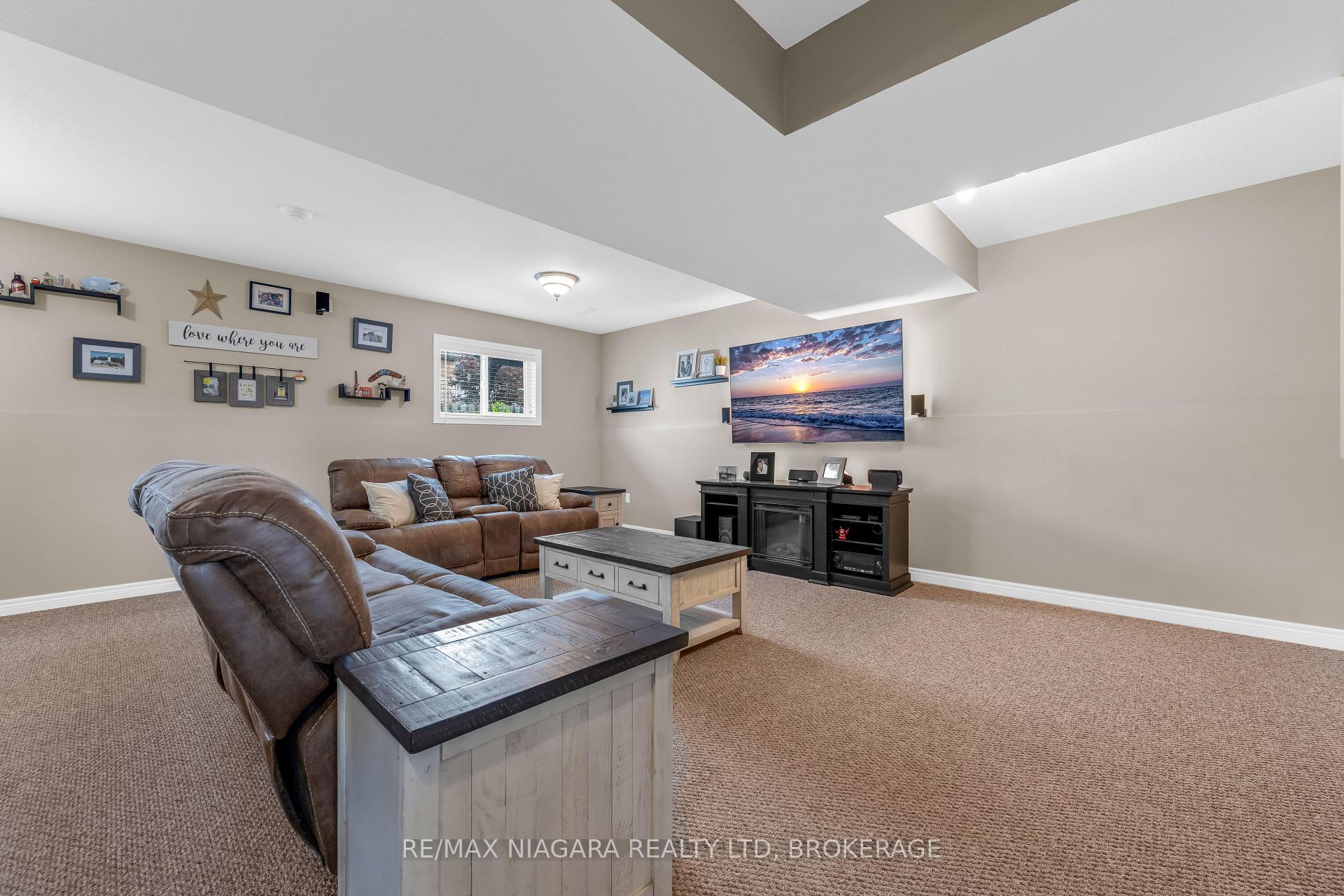 Photo 20 of 325 Lea Crescent, Welland, West Welland — HOMEH