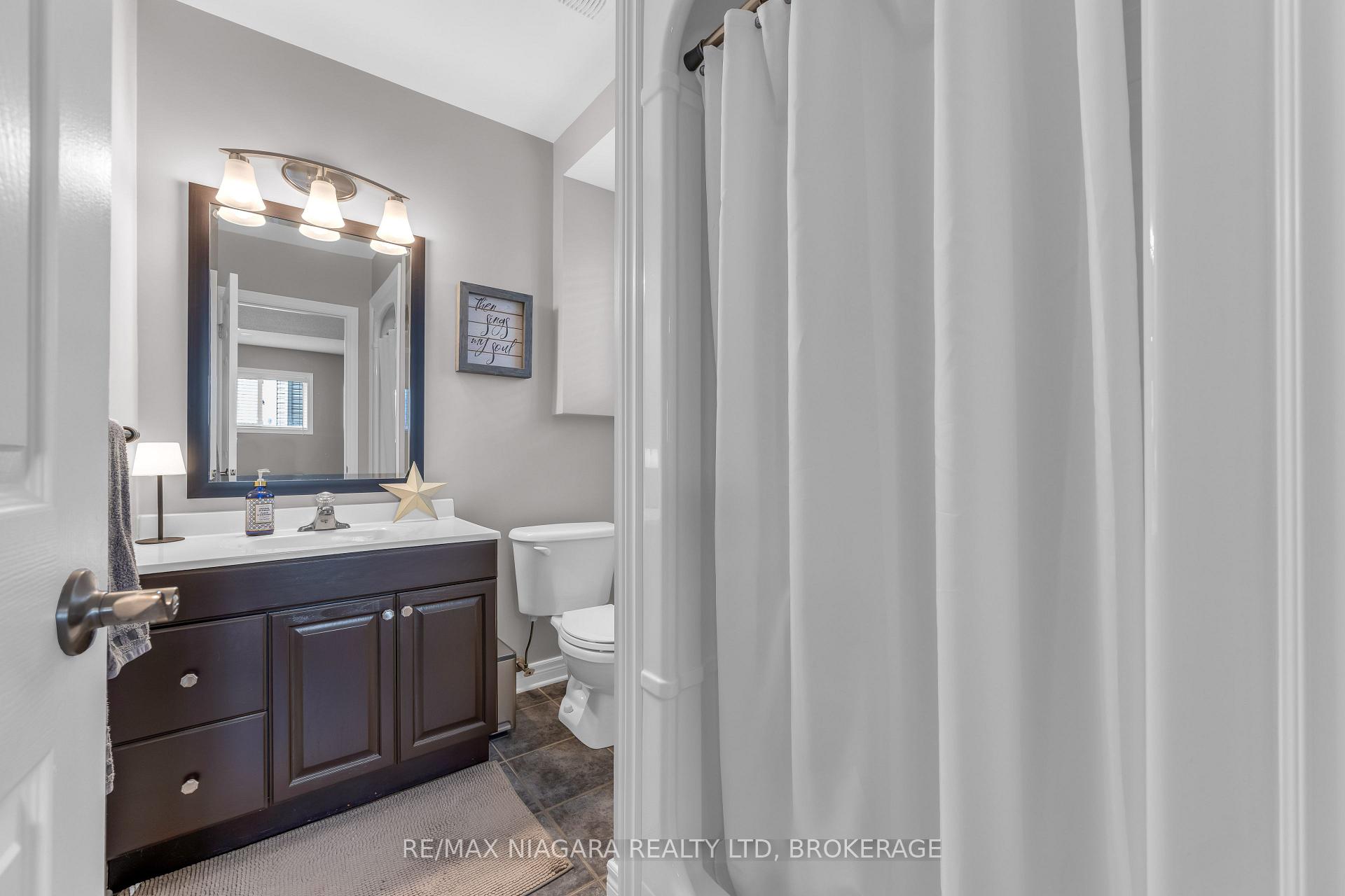 Photo 24 of 325 Lea Crescent, Welland, West Welland — HOMEH