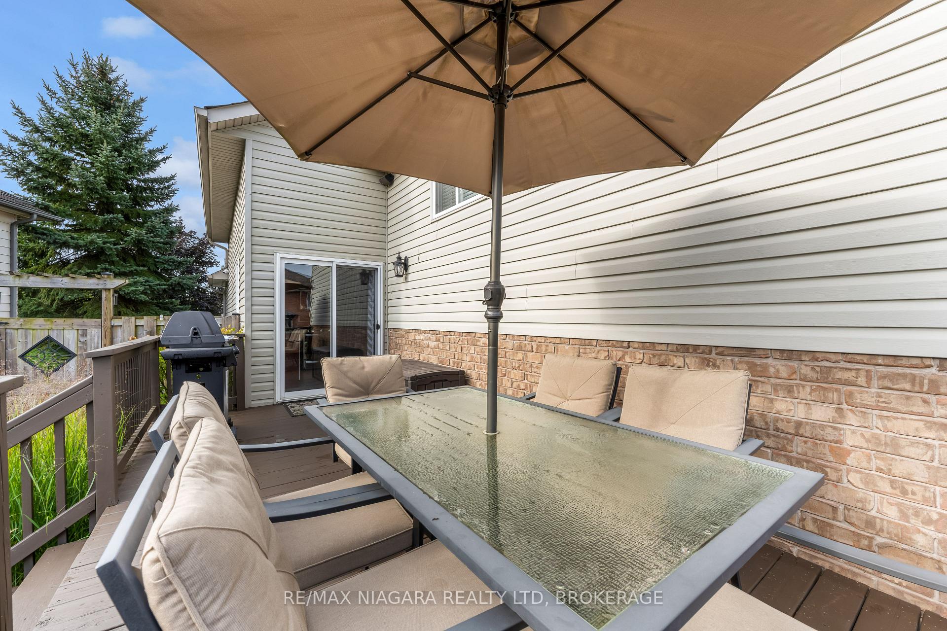 Photo 35 of 325 Lea Crescent, Welland, West Welland — HOMEH
