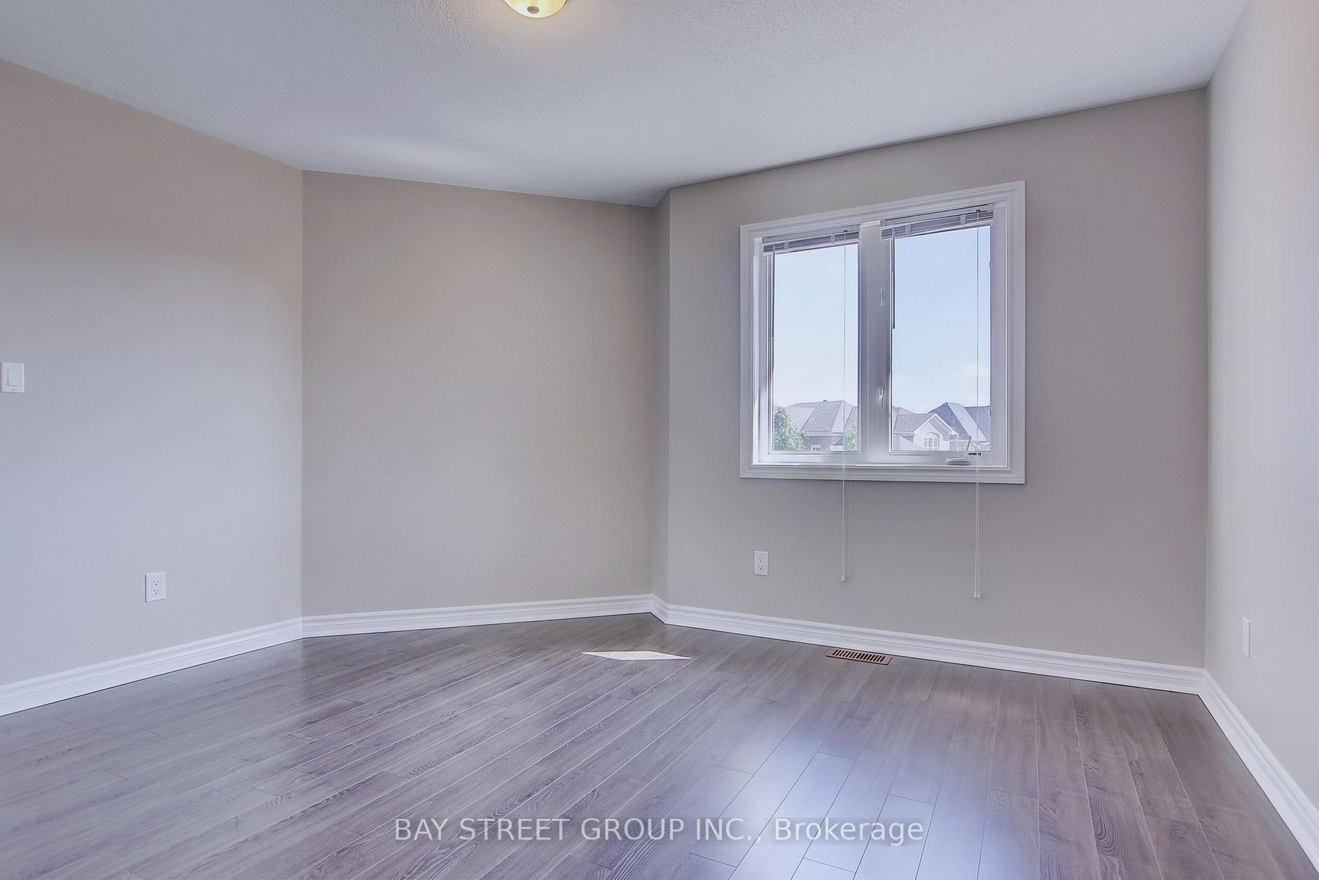 Photo 15 of 23 Eagle Peak Drive, Richmond Hill, Westbrook — HOMEH