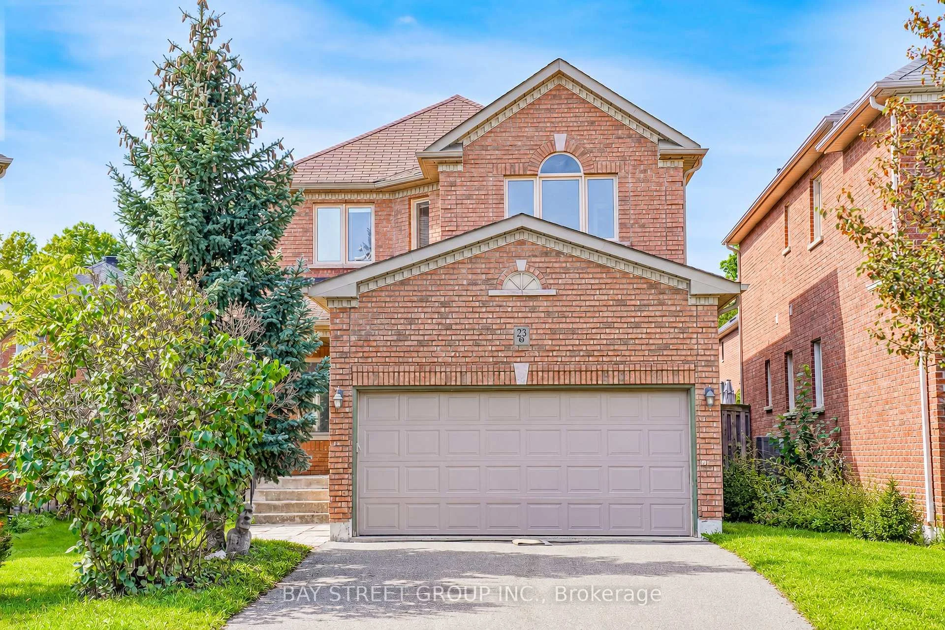 Photo 1 of 23 Eagle Peak Drive, Richmond Hill, Westbrook — HOMEH