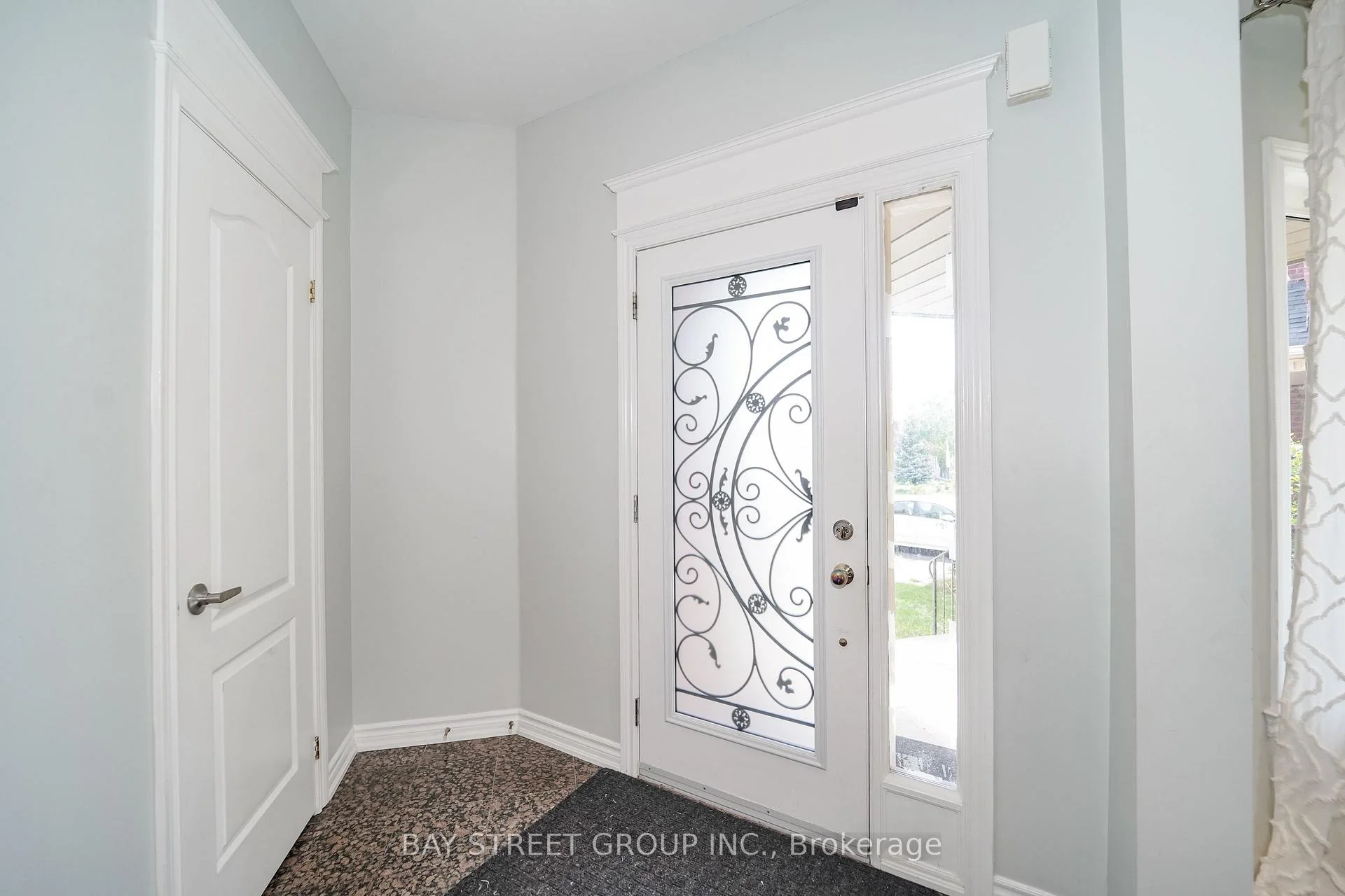 Photo 8 of 23 Eagle Peak Drive, Richmond Hill, Westbrook — HOMEH