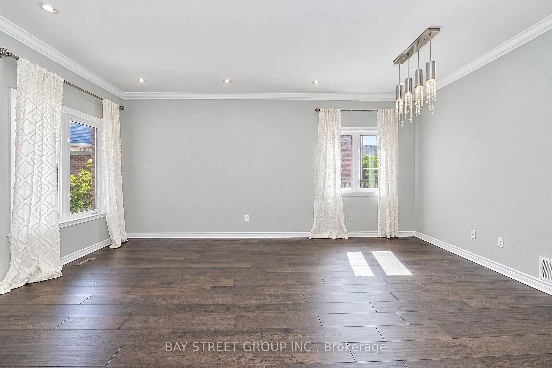 Photo 12 of 23 Eagle Peak Drive, Richmond Hill, Westbrook — HOMEH