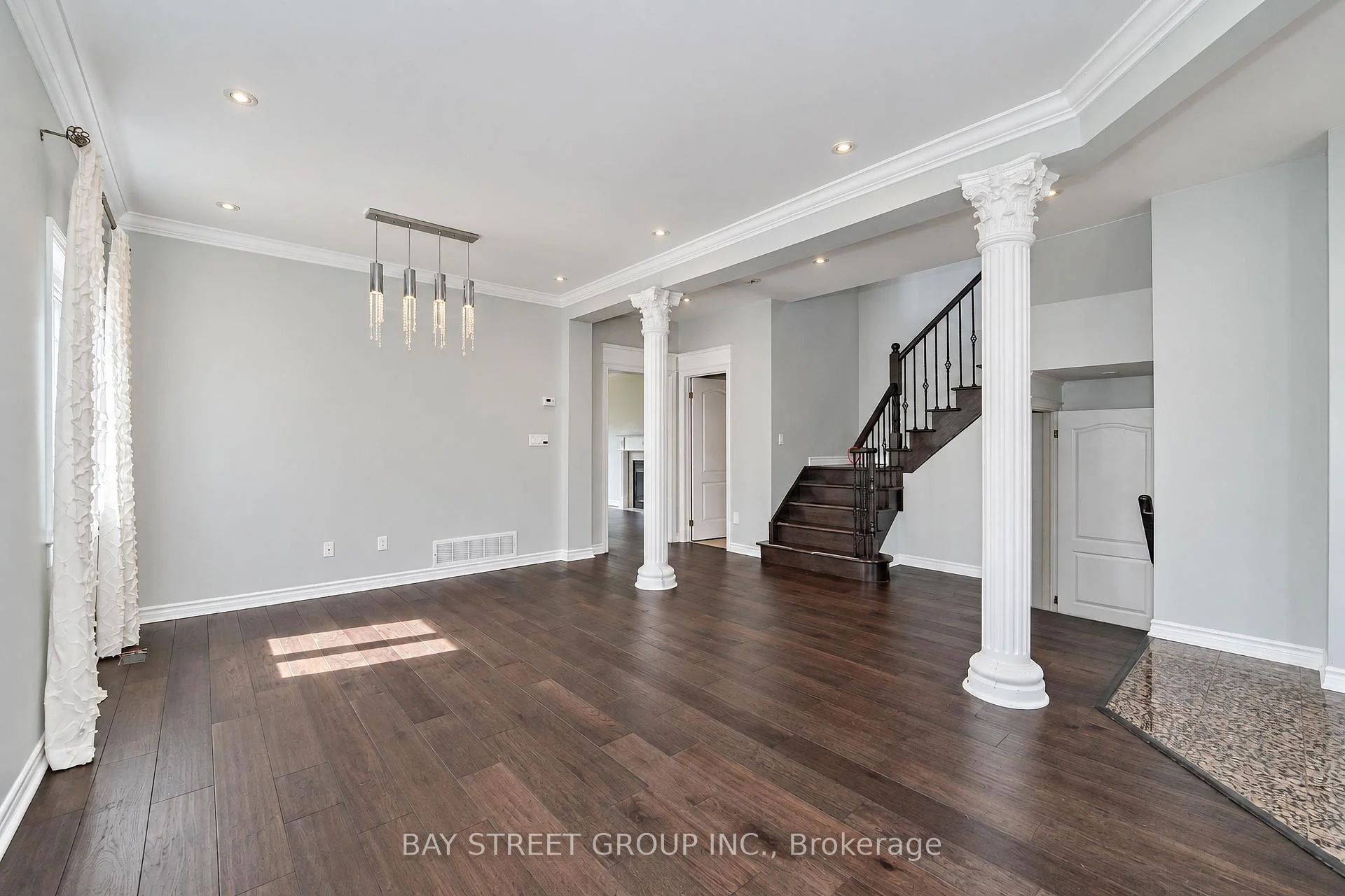 Photo 14 of 23 Eagle Peak Drive, Richmond Hill, Westbrook — HOMEH