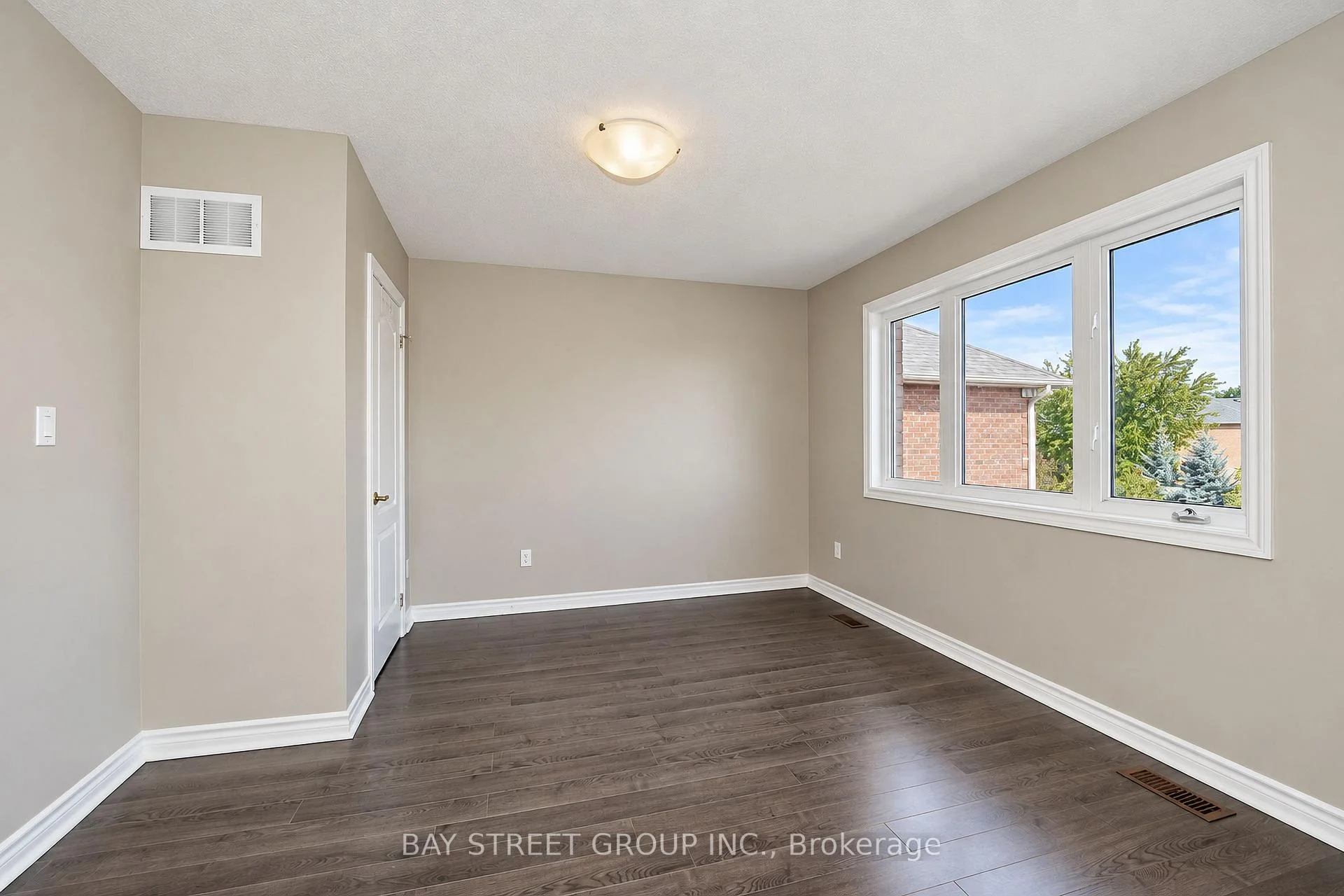Photo 29 of 23 Eagle Peak Drive, Richmond Hill, Westbrook — HOMEH