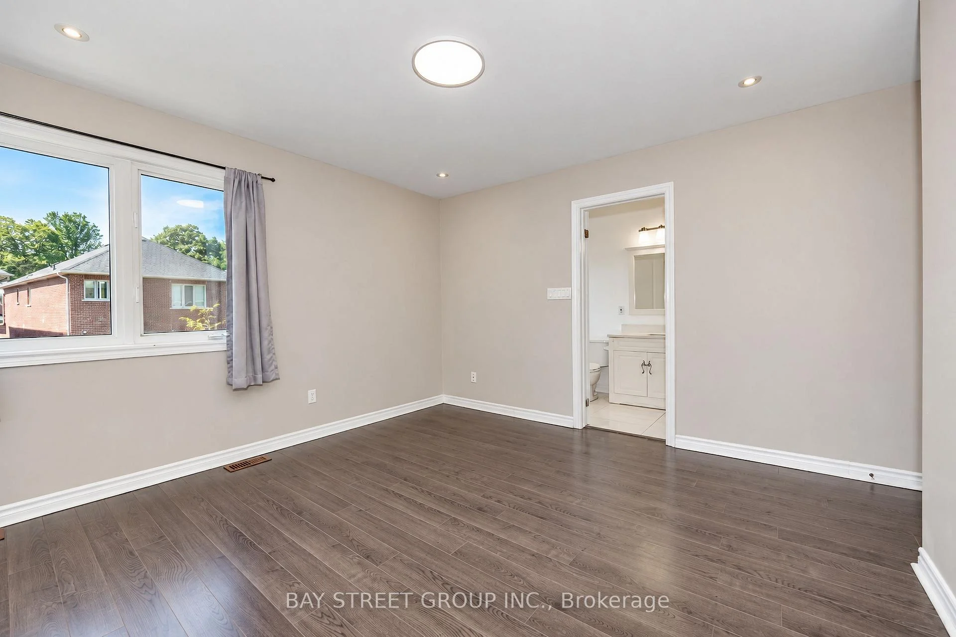 Photo 38 of 23 Eagle Peak Drive, Richmond Hill, Westbrook — HOMEH