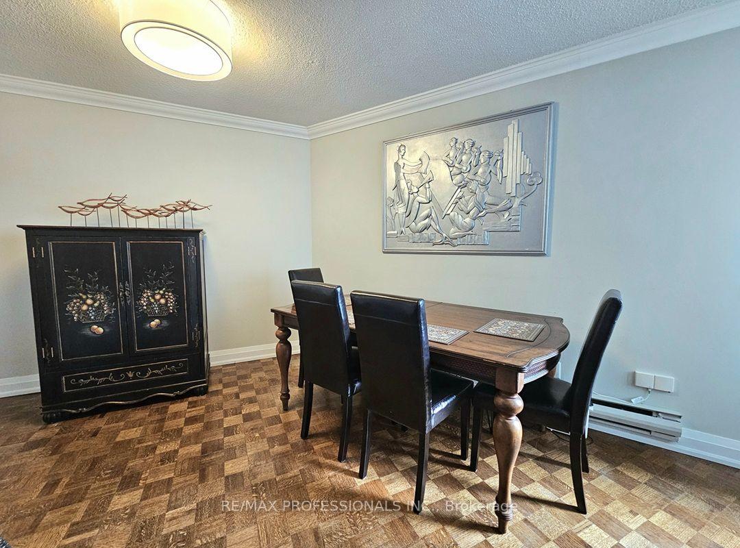 Photo 8 of Unit E41, 300 Mill Road, Etobicoke, Markland Wood — HOMEH