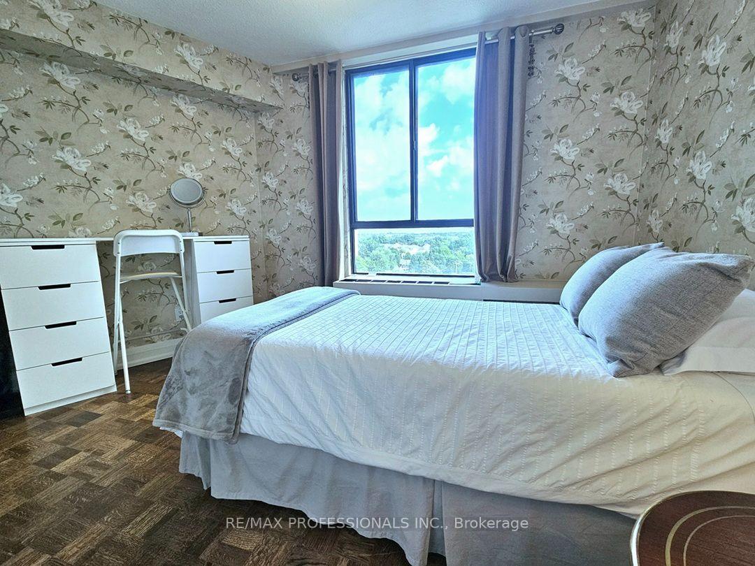 Photo 32 of Unit E41, 300 Mill Road, Etobicoke, Markland Wood — HOMEH